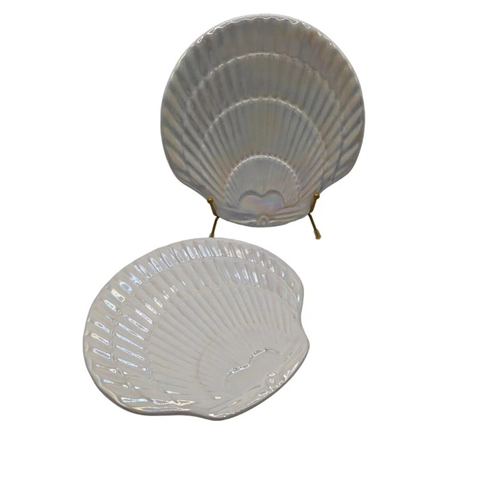 Set Of 2 Vtg Subtil Scallop Shaped Shell Plate Made in Portugal White Iridescent