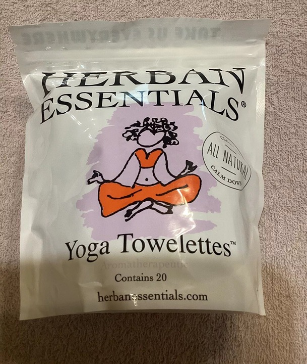 Yoga Mat Towelettes 20 Pack - Lavender Oil