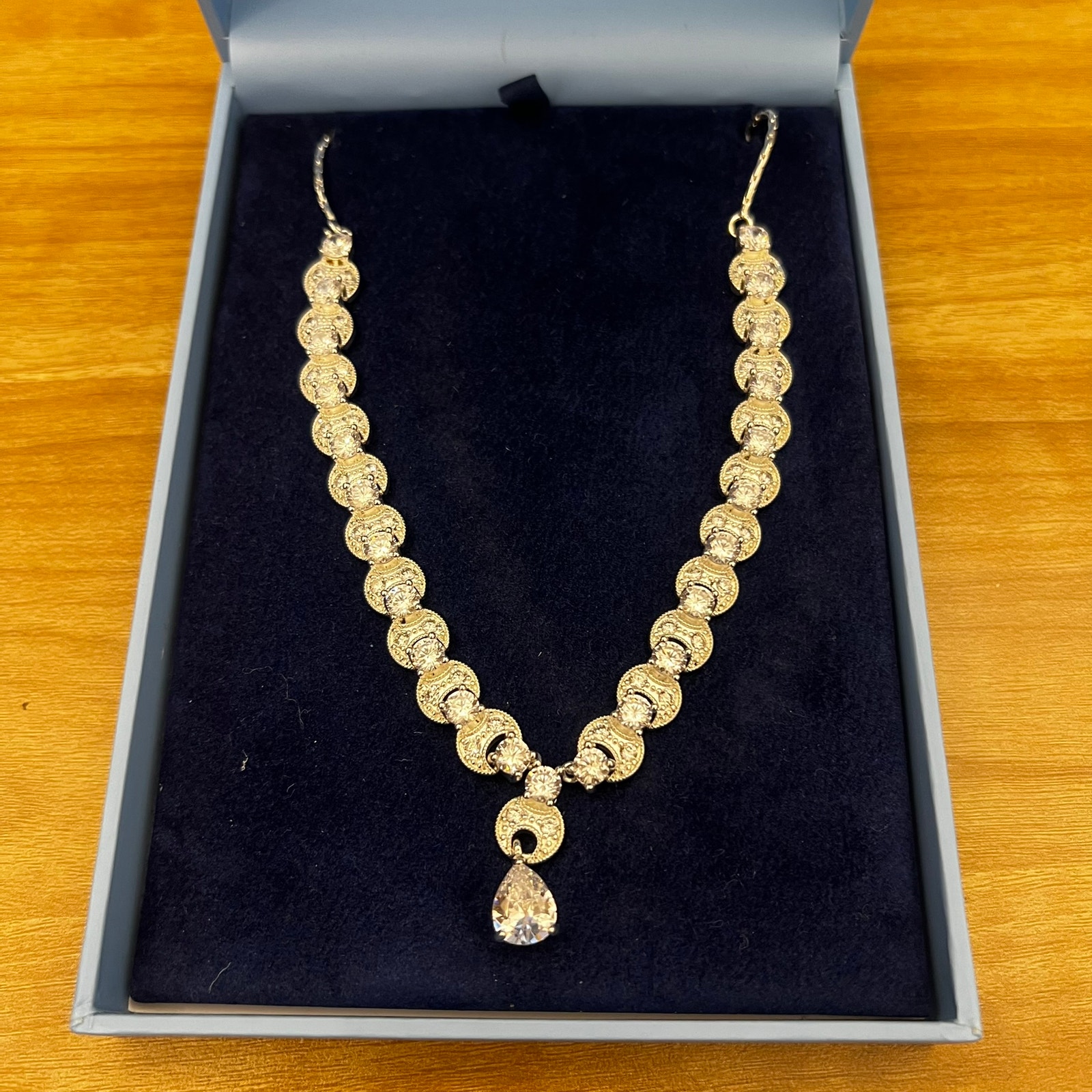 Newbridge Silverwear Vintage Clear Stone Necklace NEW Irish 144 VNL194