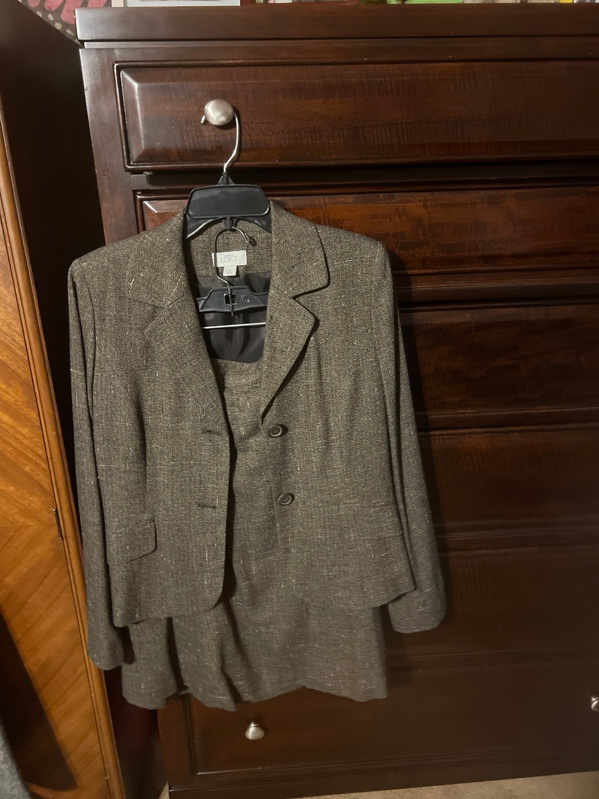 Beautiful women's suit size 10