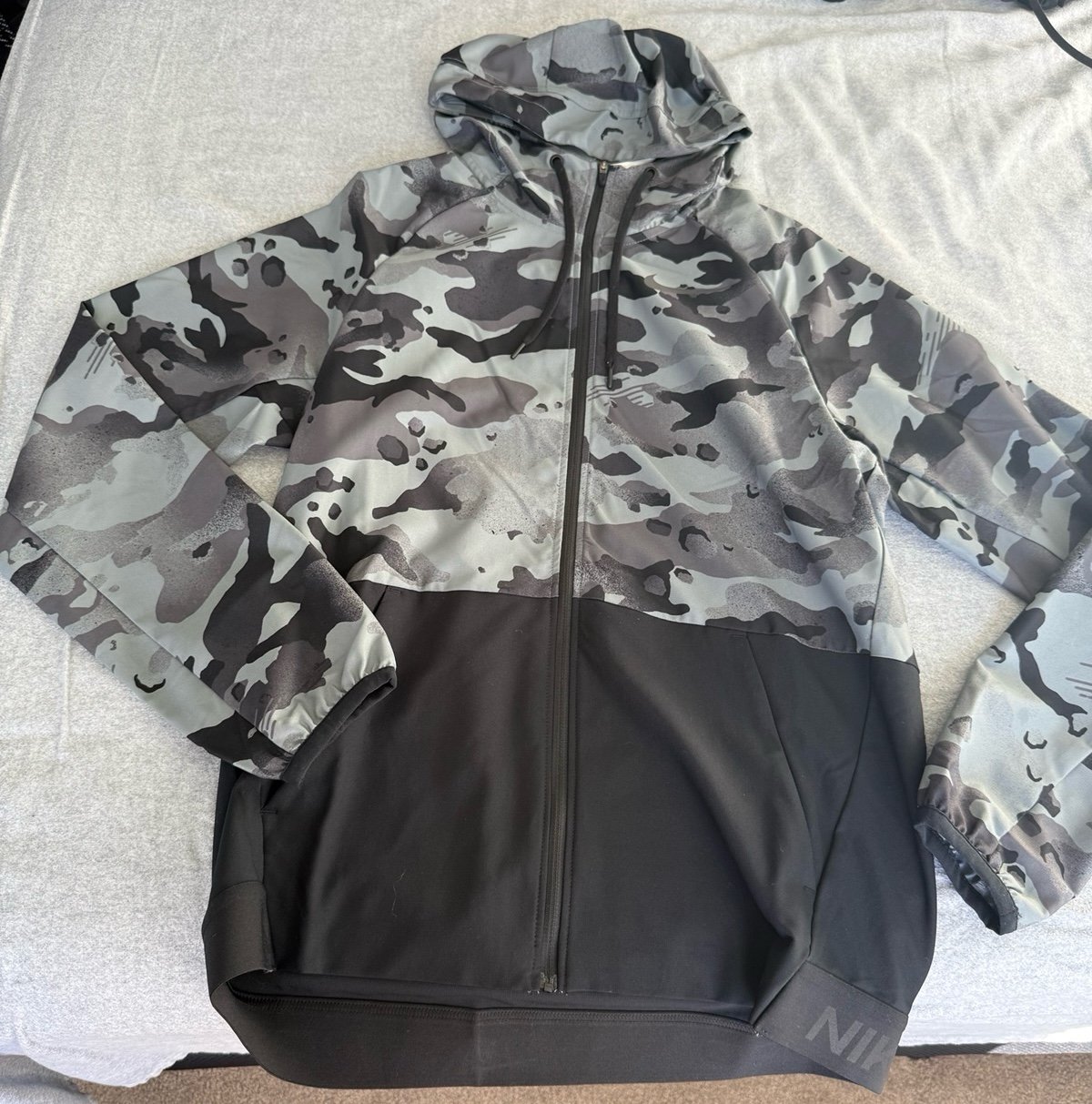 Nike Pro Full-Zip Jacket