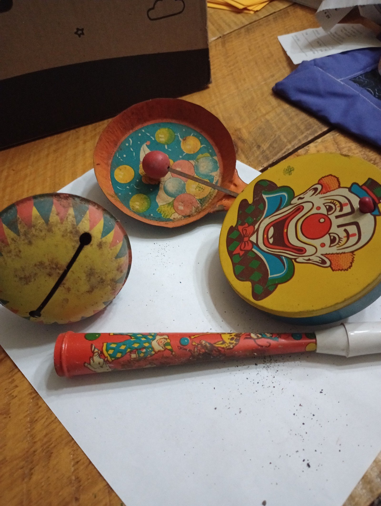 Lot of 4 Vintage New Year noise makers