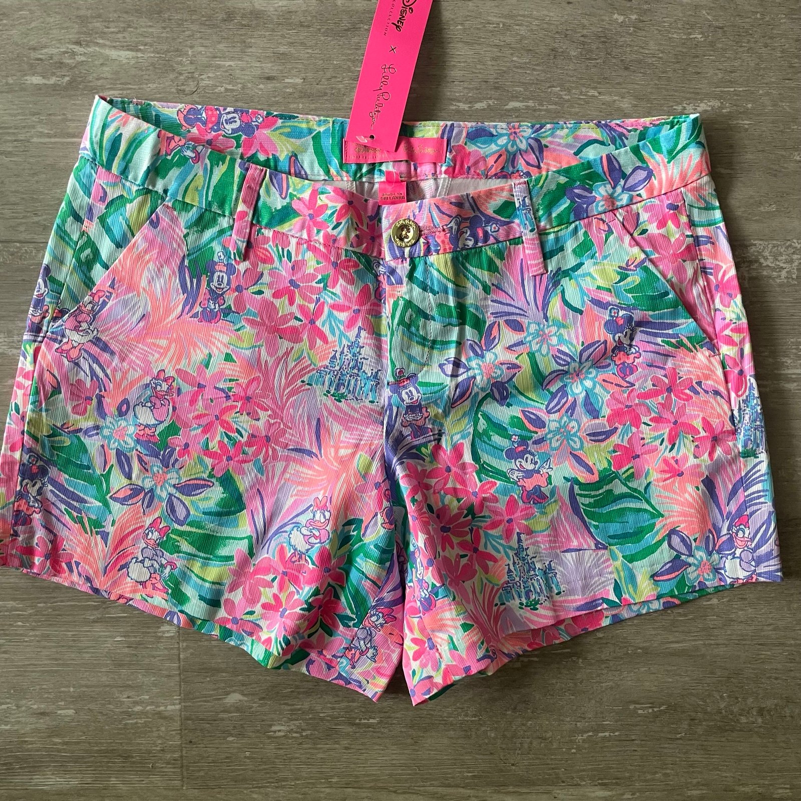 Sz 8 NWT Lilly Pulitzer Disney Parks Minnie Mouse and Daisy Duck Callahan Shorts