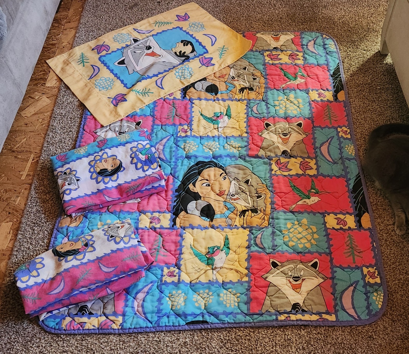 Complete vintage disney pocahontas kids toddler/crib bed set