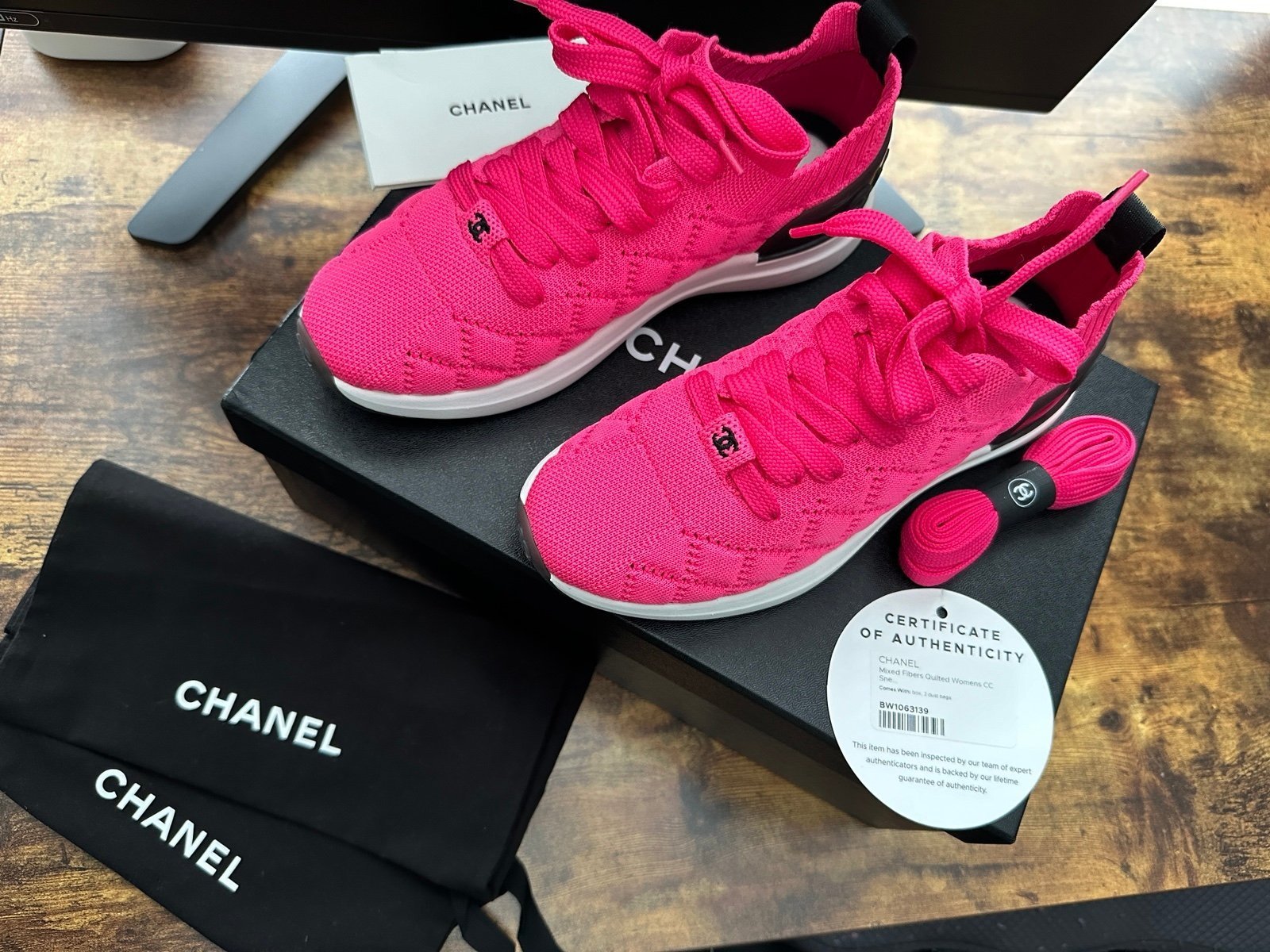 CHANEL Sneakers