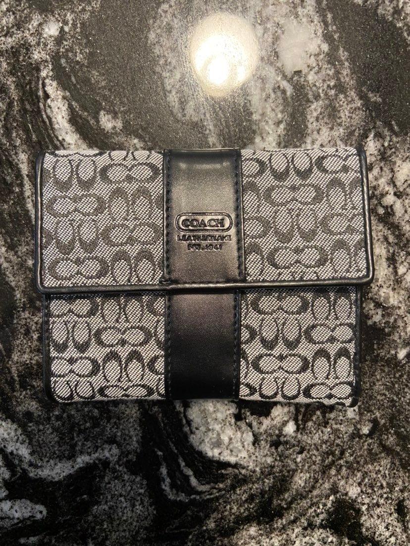 Authentic Coach Leatherware 1941 black C logo pattern