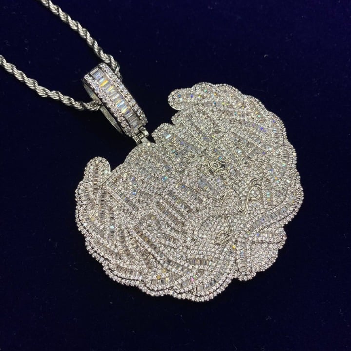 LIMITED! Road Runna Diamond Covered Badge Pendant