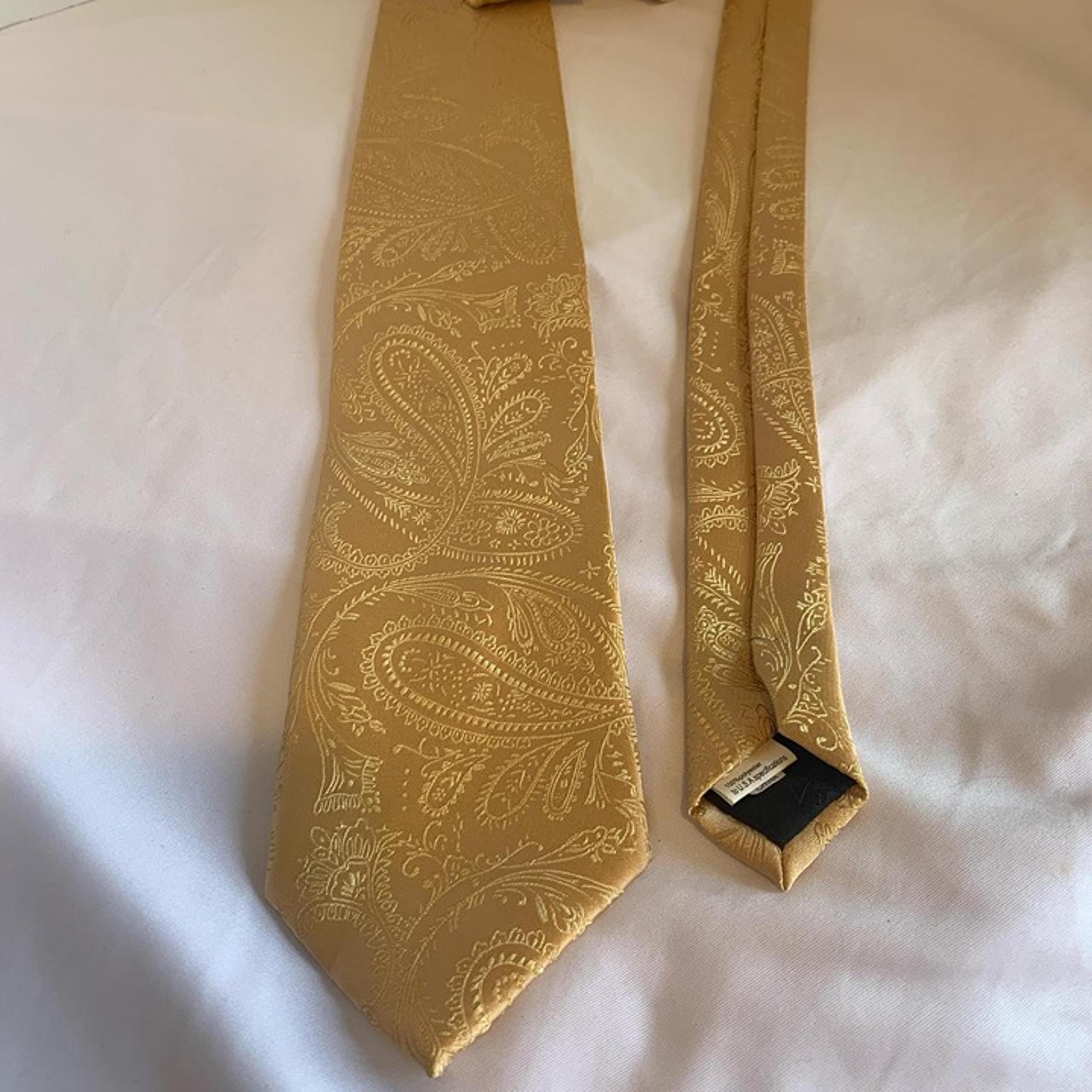 Vesuvio Napoli Tone On Tone Yellow-Gold Paisley Polyester Tie