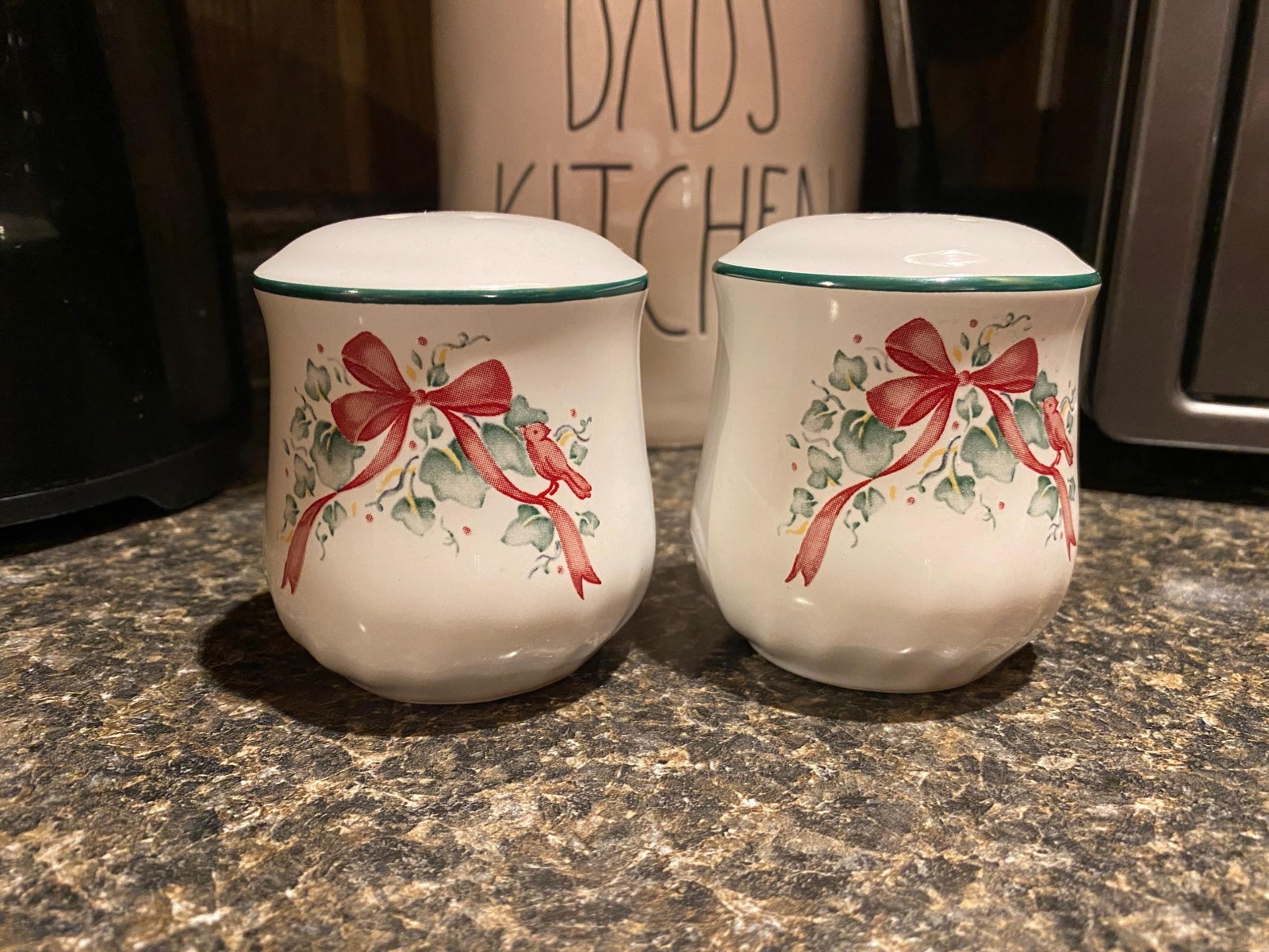 Callaway Christmas Salt and Pepper shaker set