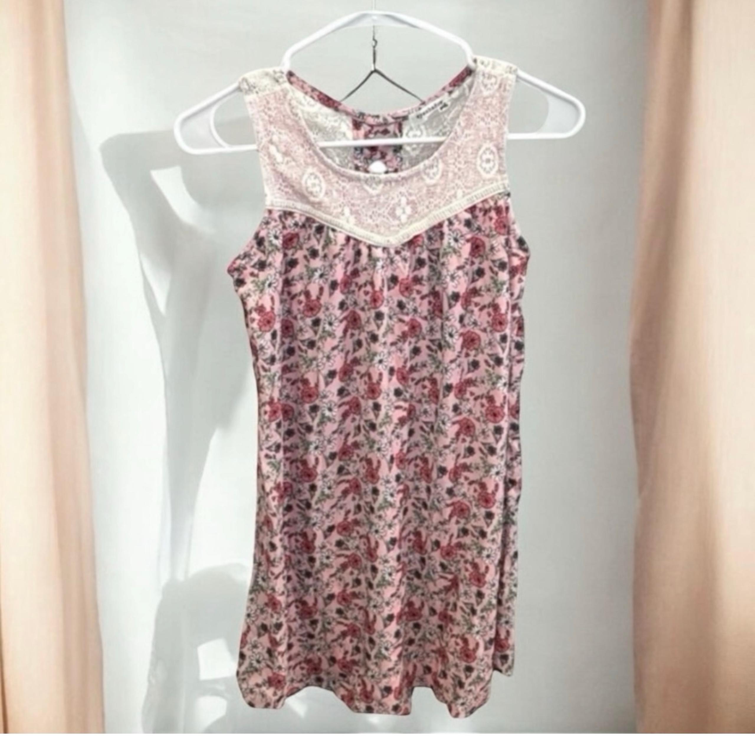 Girl's Floral SZ 12 Dress NWOT - Eyeshadow