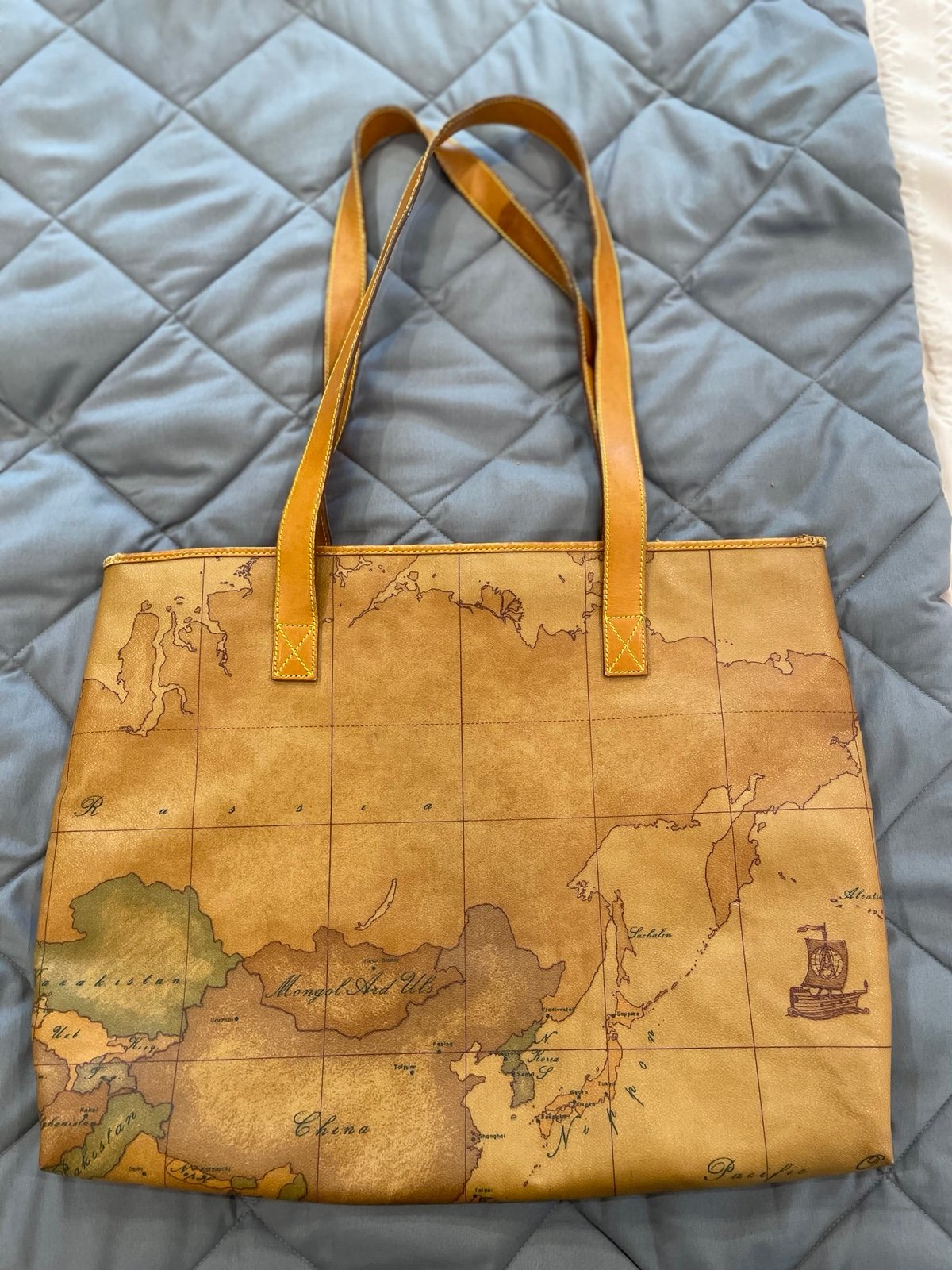 Alviero Martini 1a Class bag