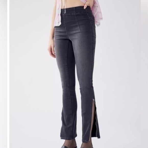 BDG Ankle-Zip Skinny Jean Size 28