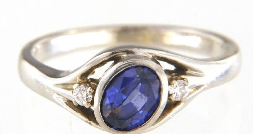 Beautiful! 14K White Gold Tanzanite & Diamond Ring-Size 8