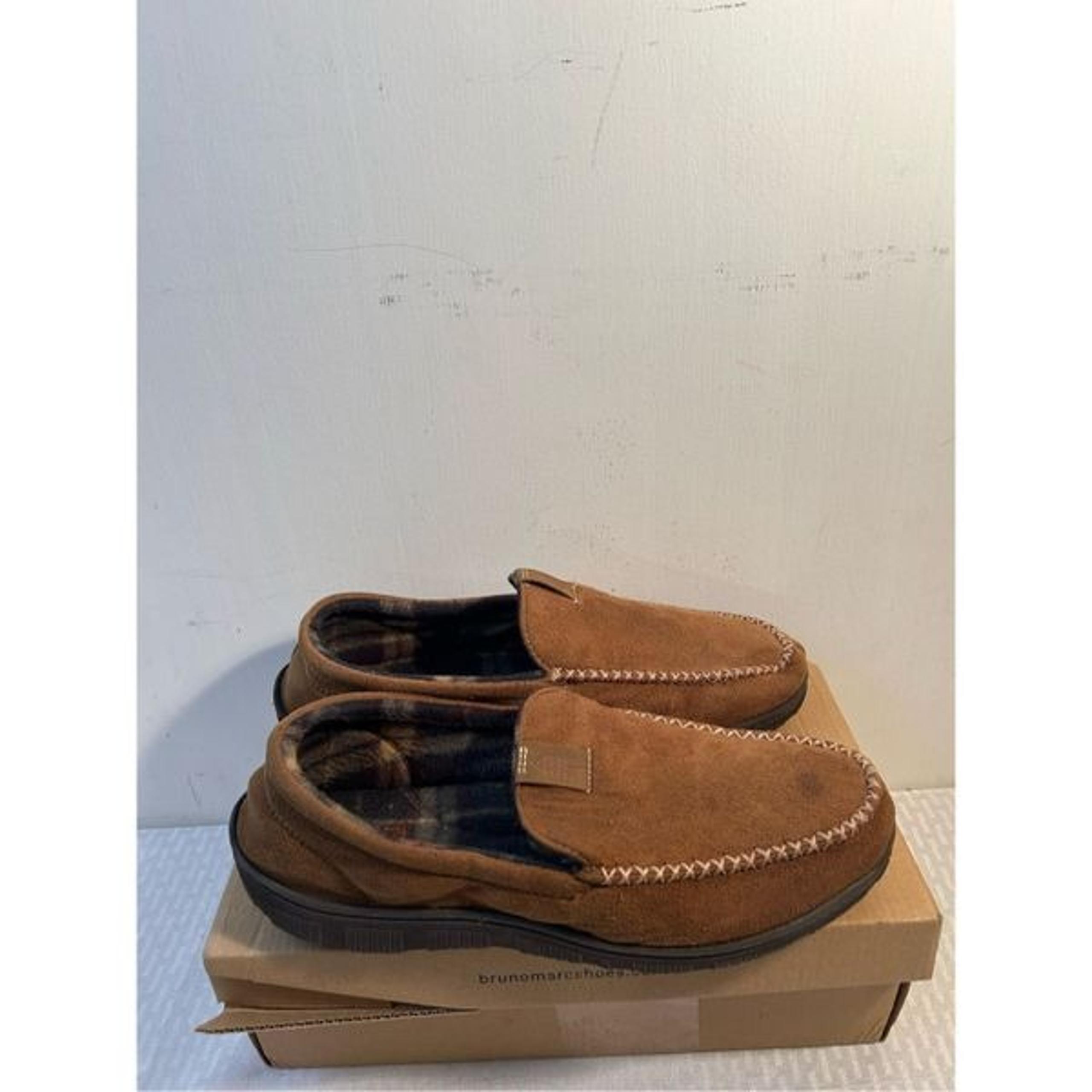 Levi’s slippers men’s 11-12 brown