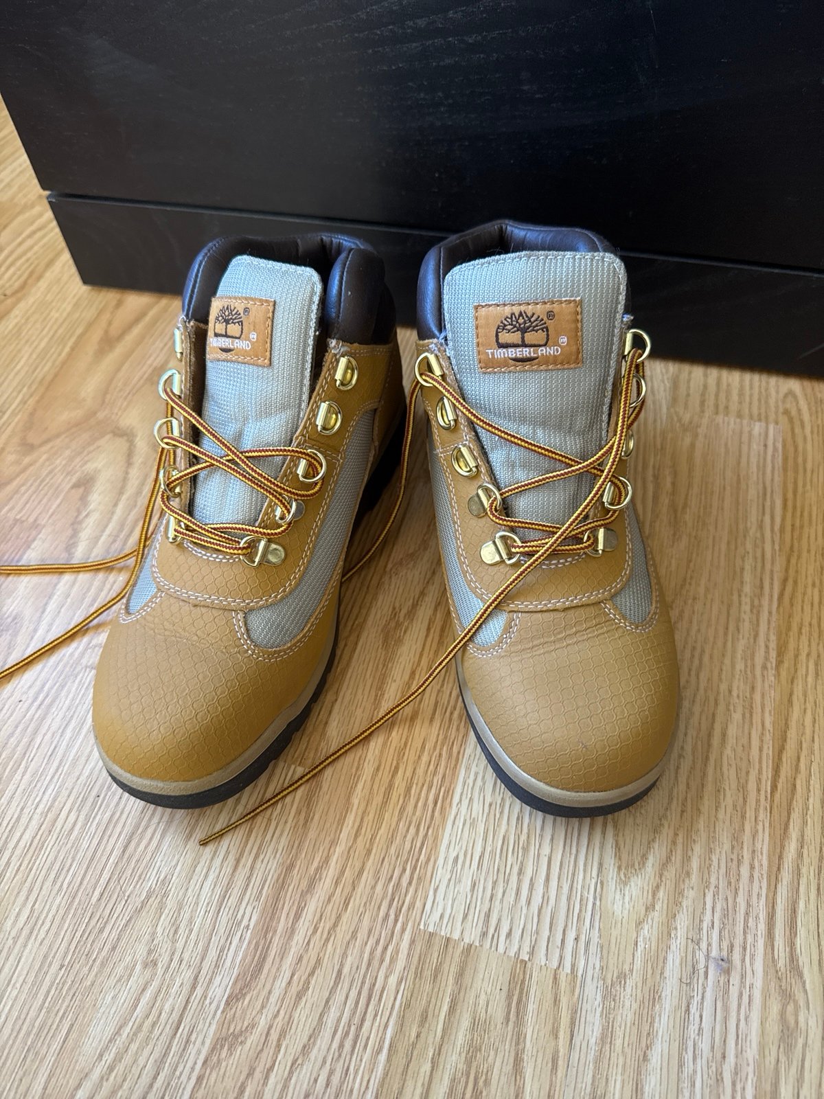 timberland boots size 5.5 Y