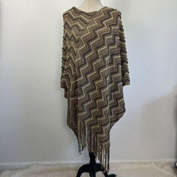 BCBGMaxAzria Asymmetrical Womens Brown Poncho Sweater Boho Chunky Knit Shawl OS
