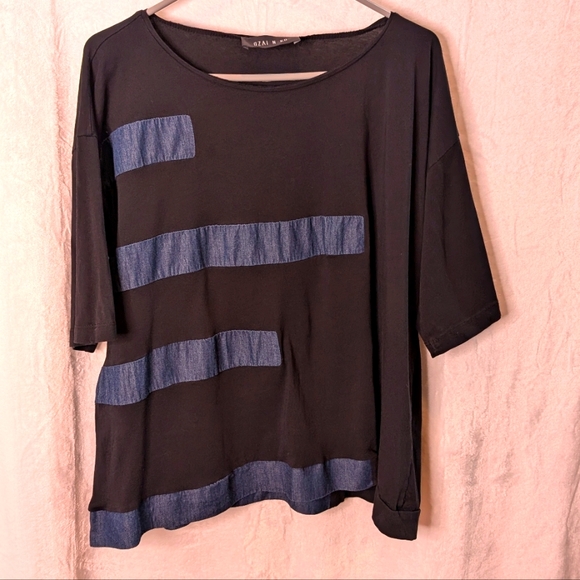Casual Black and Wide Blue Striped Top By OZAI N KU. Size XL. Handkerchief Style