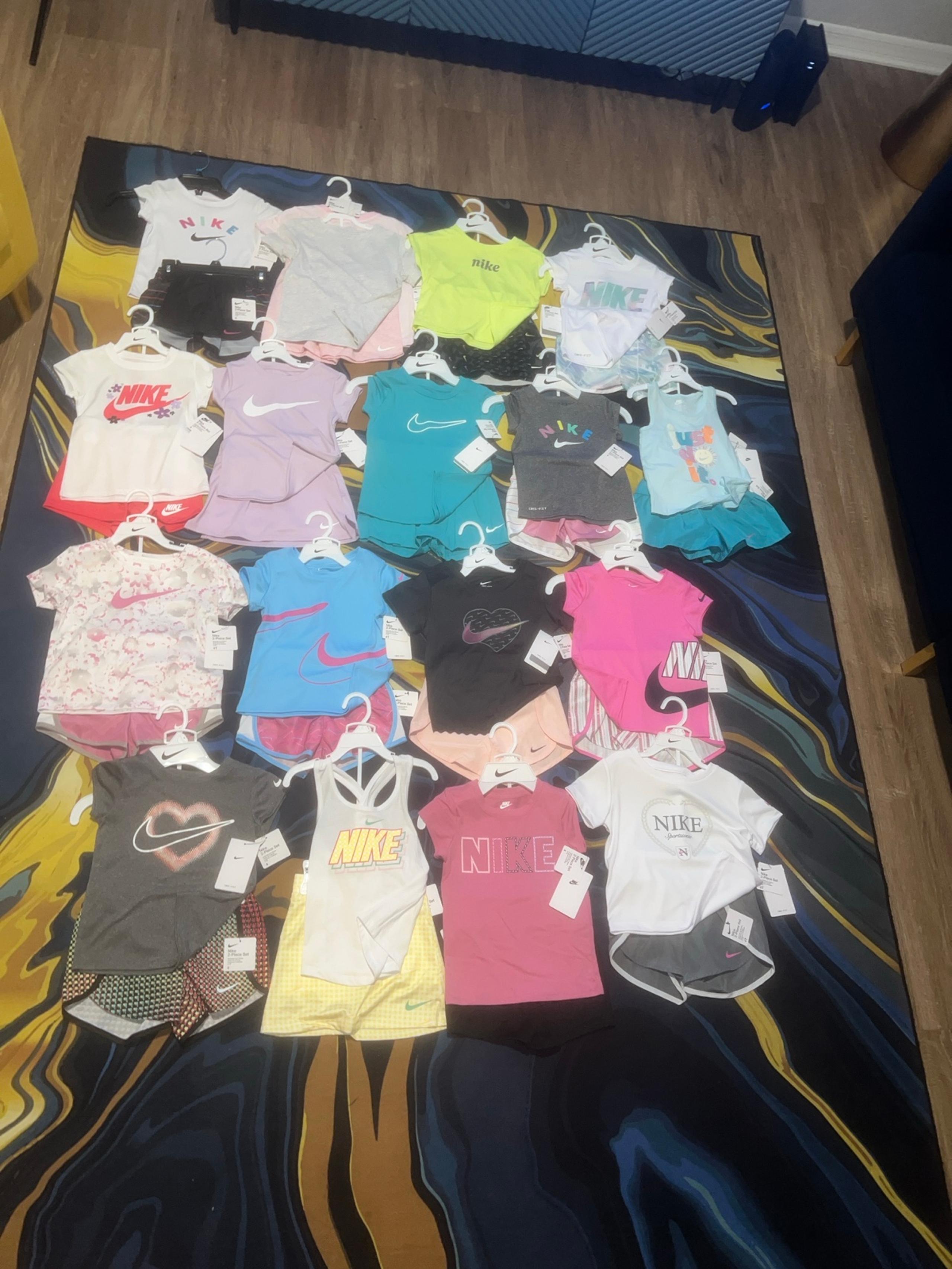 NWT Nike 4(4t)