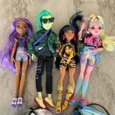 Monster High Dolls 8 Total