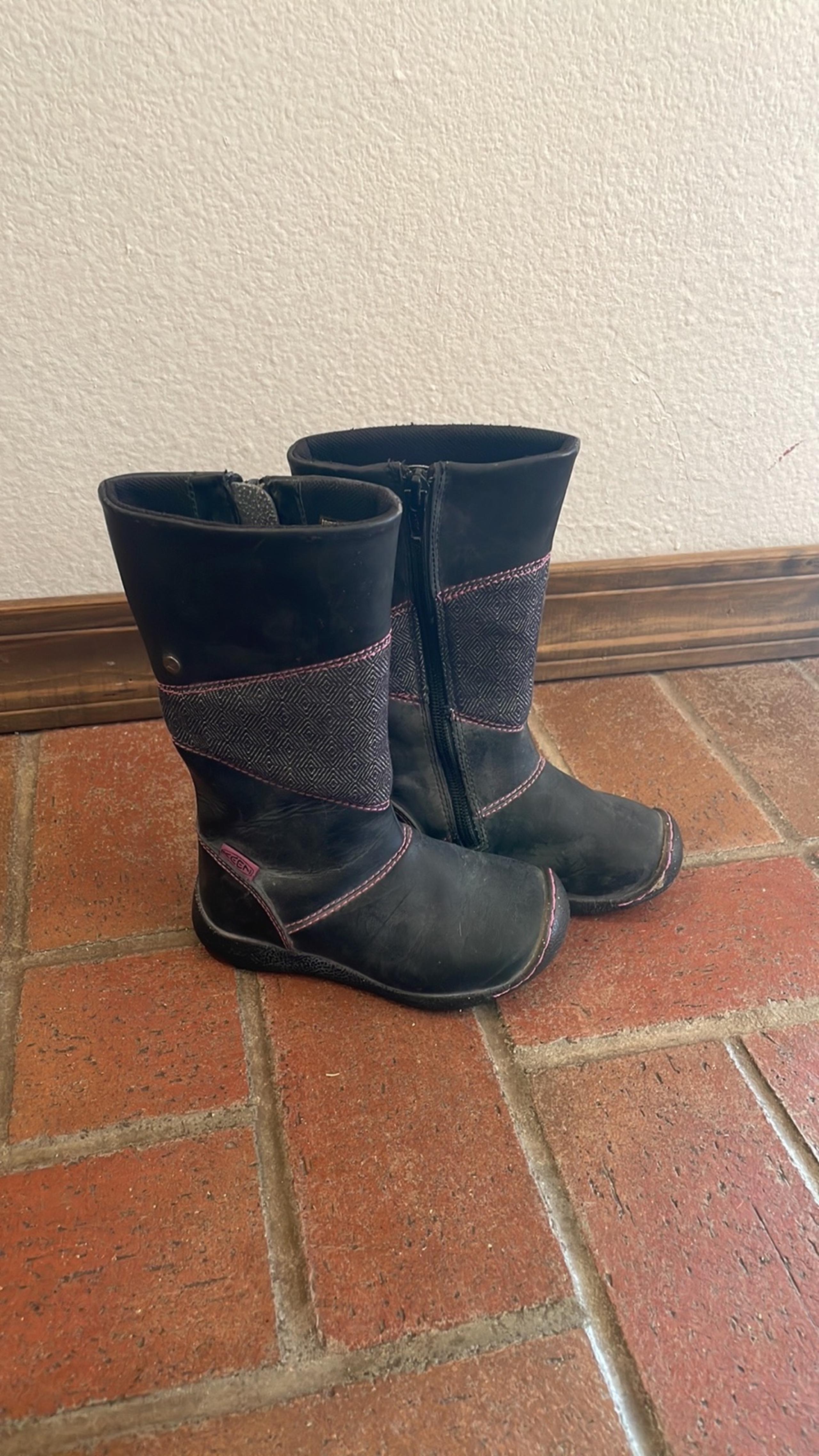 Girls Black Tall Keen Boots 9