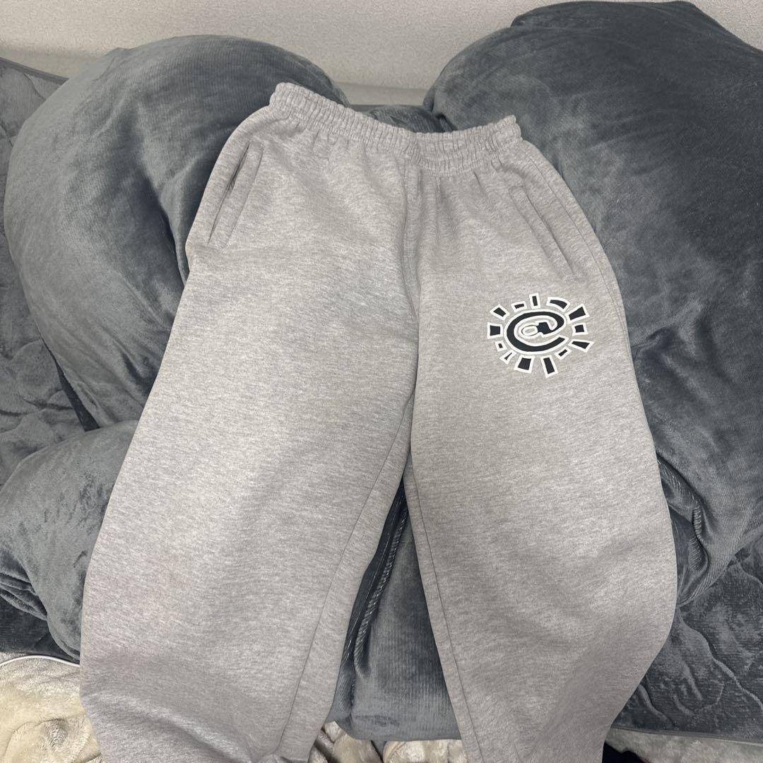 rel@xed black jogger – always do what you should do