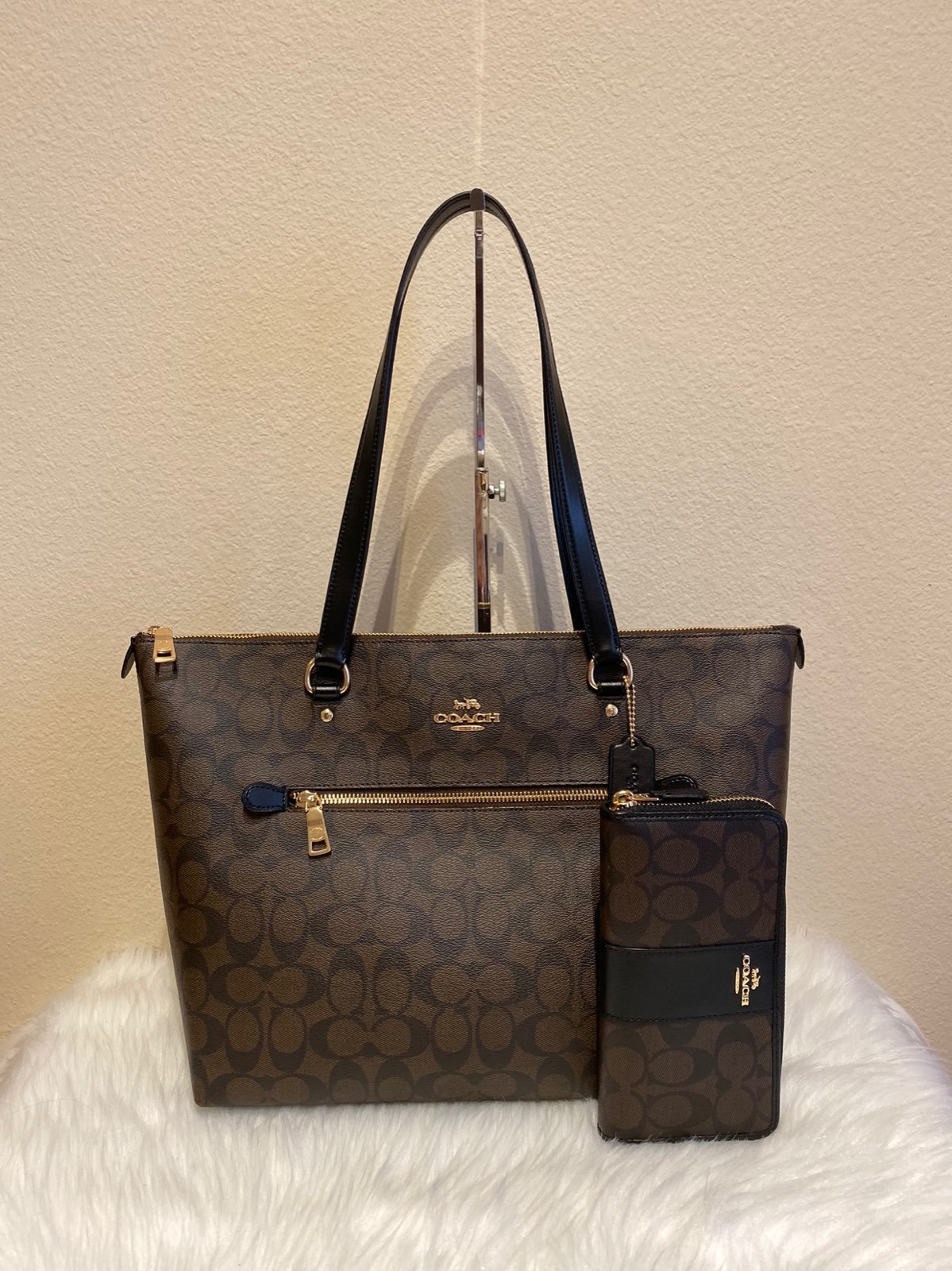 Coach purse and wallet set