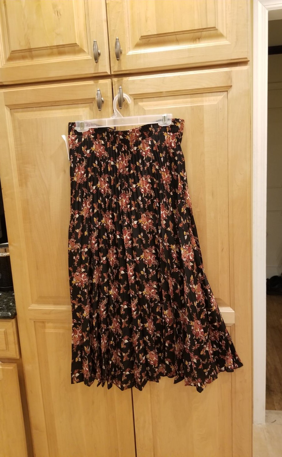 Max Studio Pleated Midi Skirt Floral M