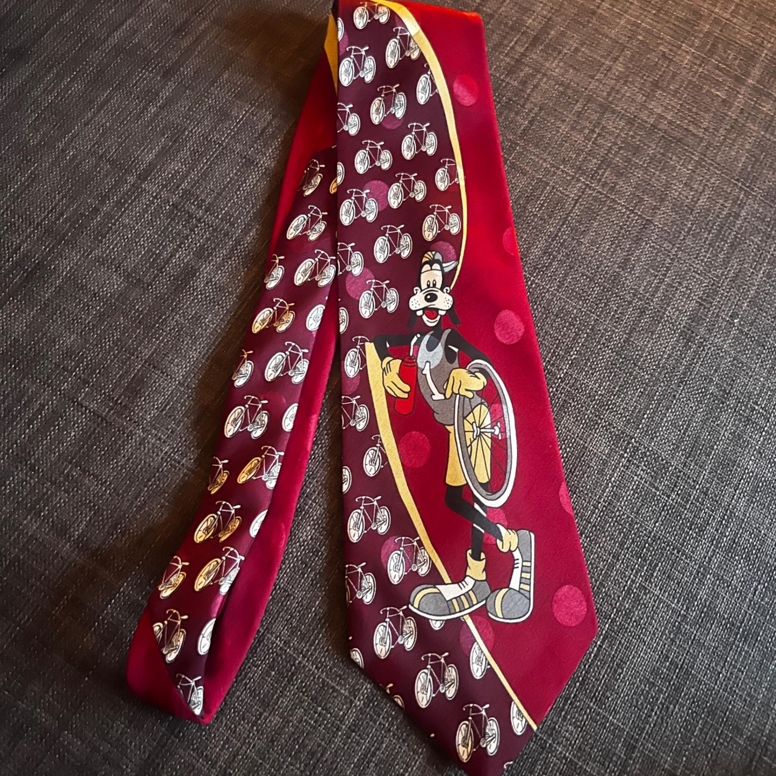 Vintage Mickey Unlimited Goofy Bicycle Tie Novelty Cartoon Necktie Burgundy 0220