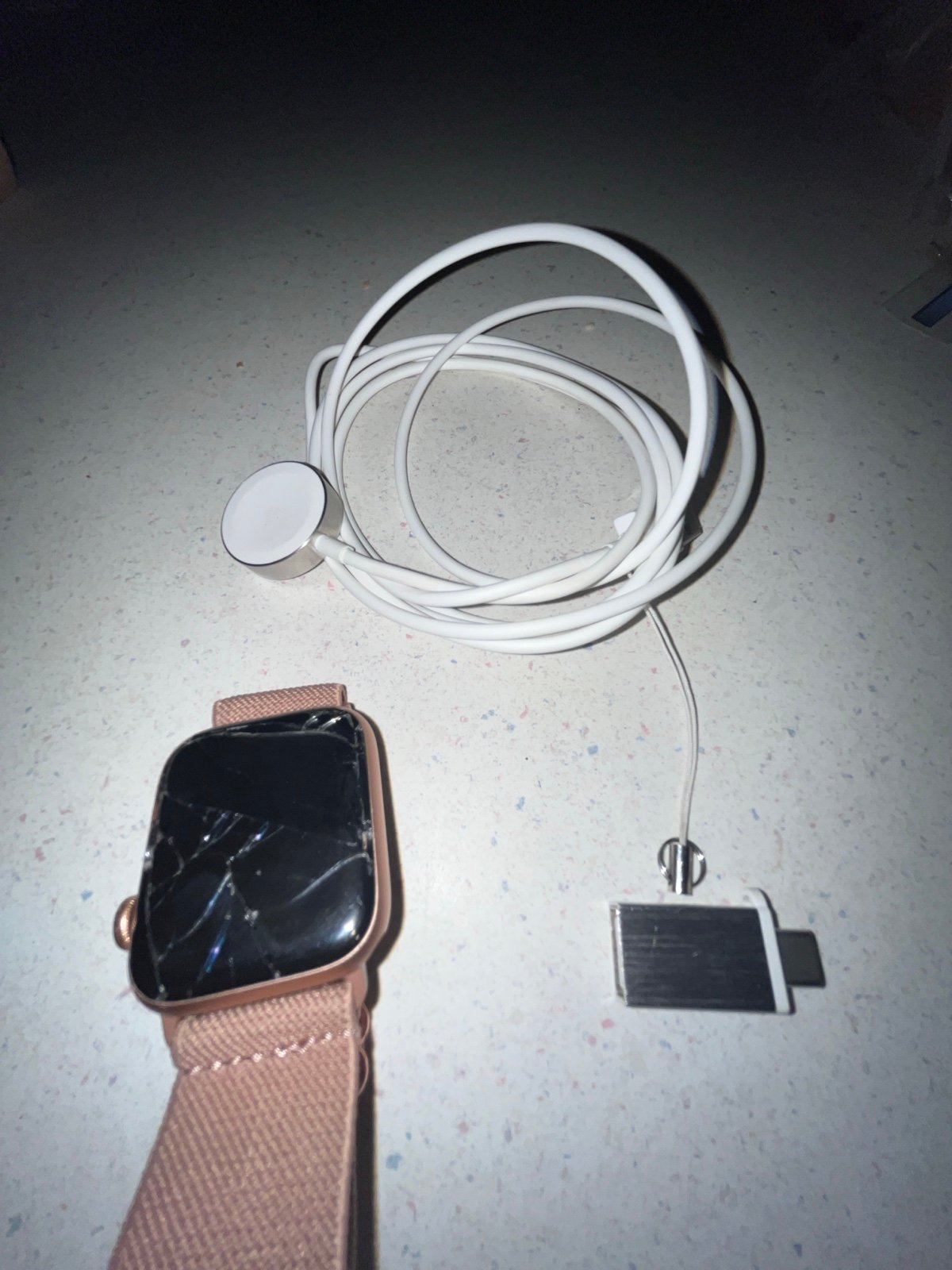 Apple Watch SE 44MM (Read description)