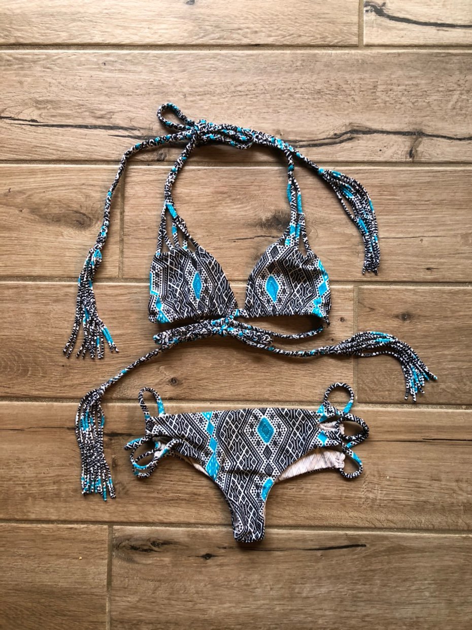 Acacia Thai Haena Top M & Kauai Bottom S
