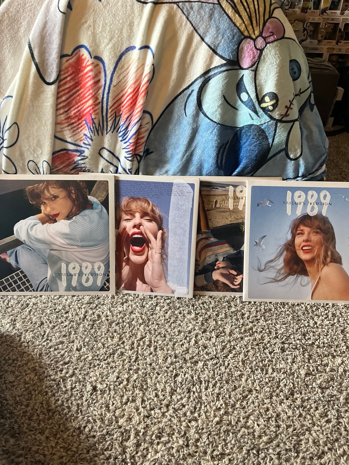 Taylor Swift Set of four 1989 tv vinyl