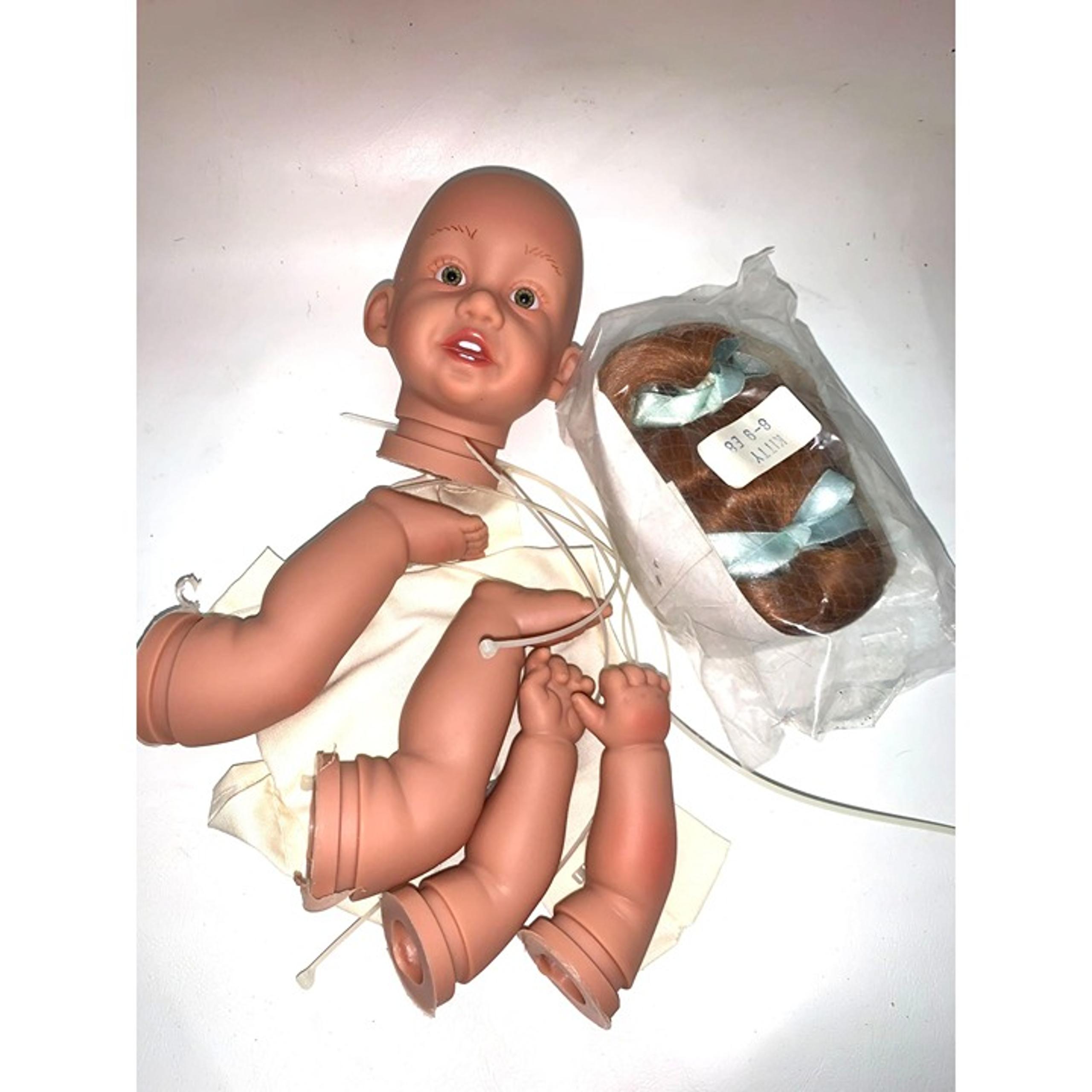 VINTAGE Rare  PAT SECRIST 13” UNASSEMBLED APPLE VALLEY DOLL KIT "Lil Giggles"