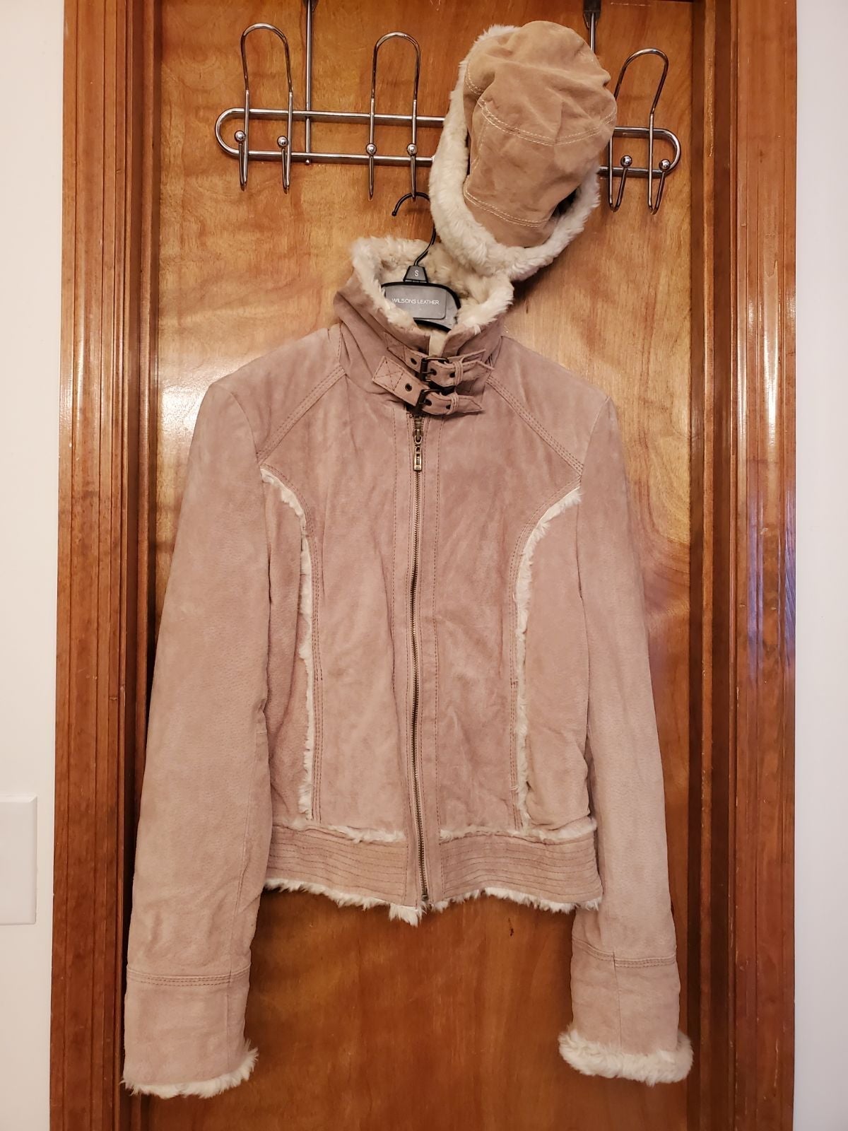 Wilson's Leather Sheepskin/Shearling Bomber Jacket, Tan, size M with a hat