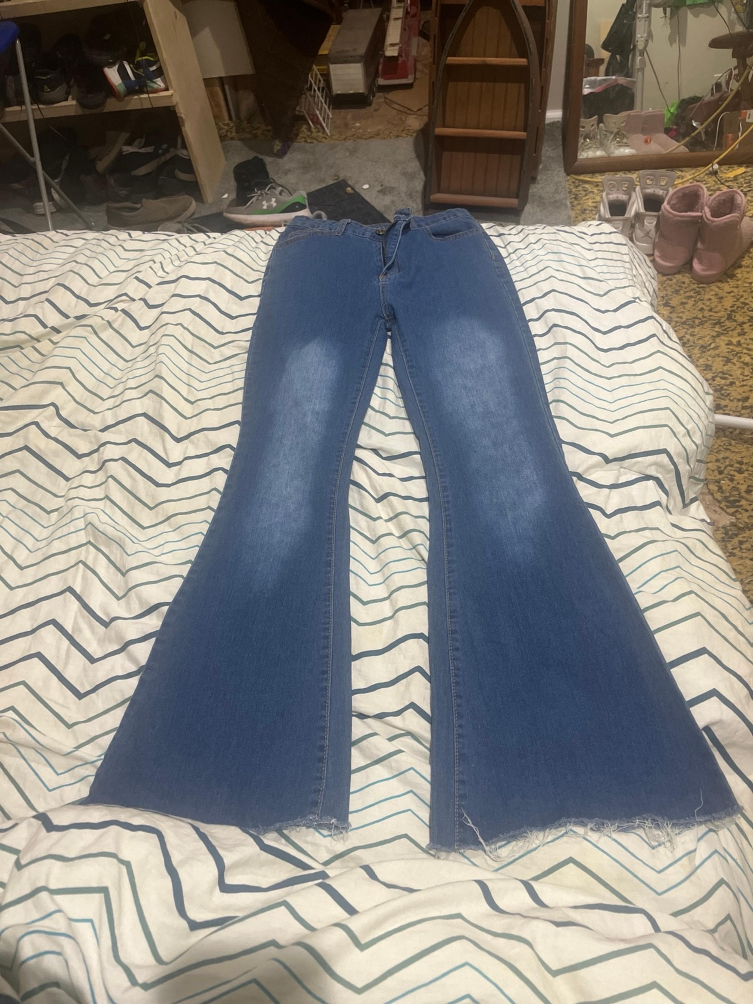 Shein womans bell bottom size small stretch jeans
