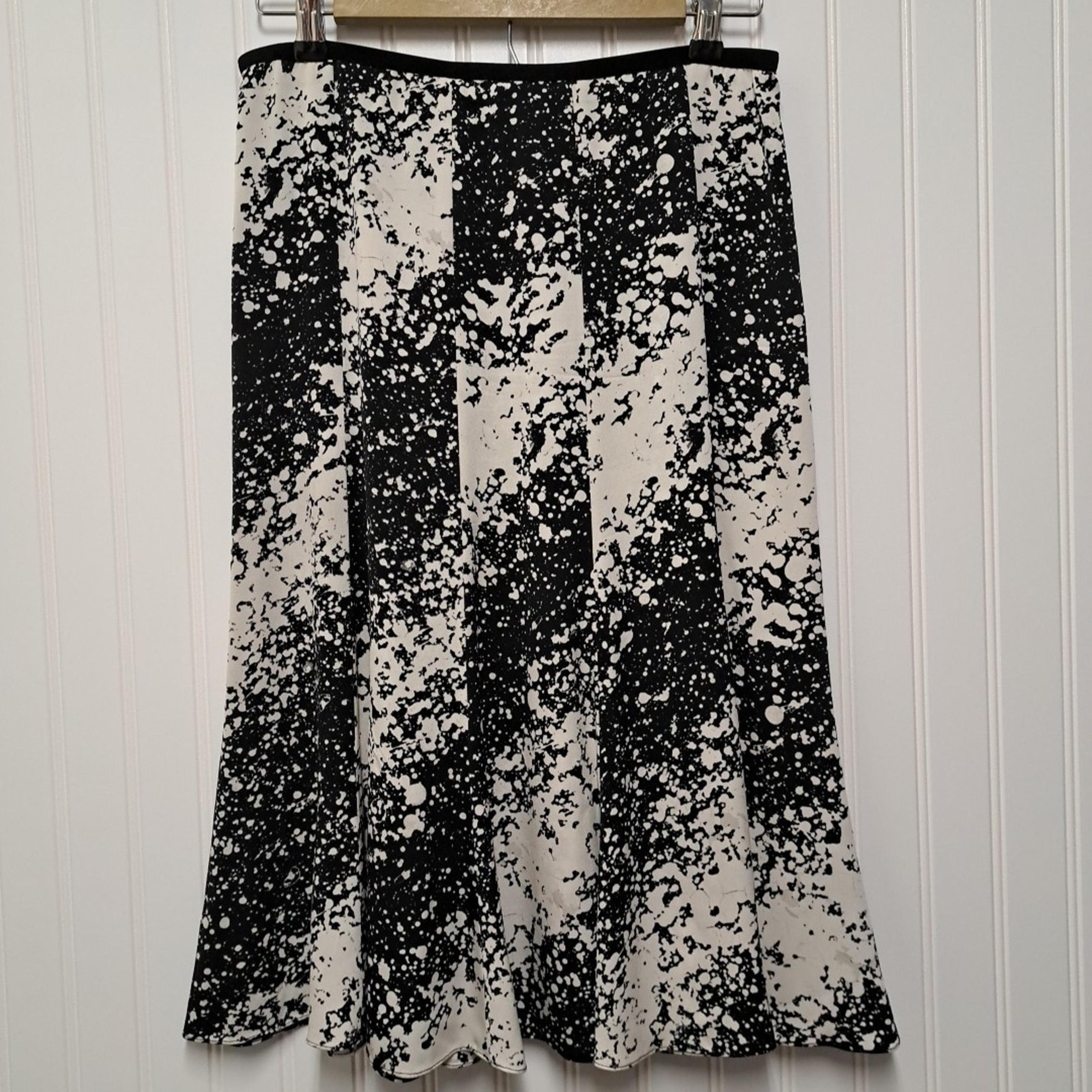 Diane von Furstenberg Nolita Skirt Womens 8 Black White Silk Stretch Flare DVF