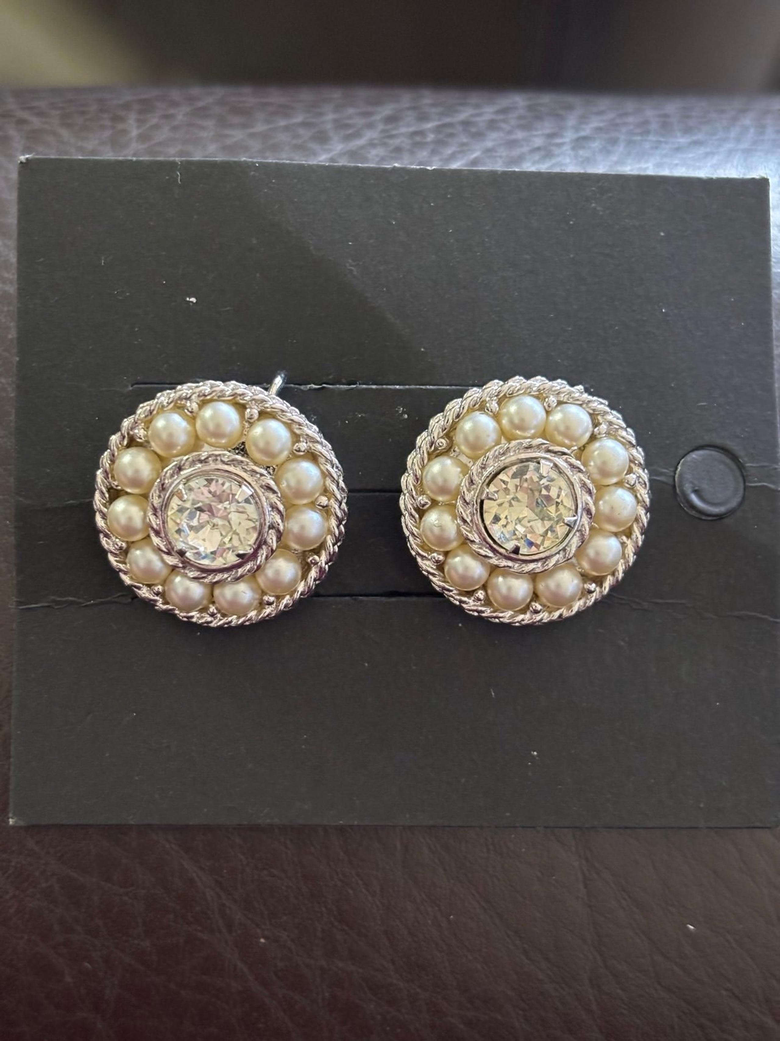 Vintage 1960’s Silver Tone Abstract White Faux Pearl Clip On Earrings by Sarah c