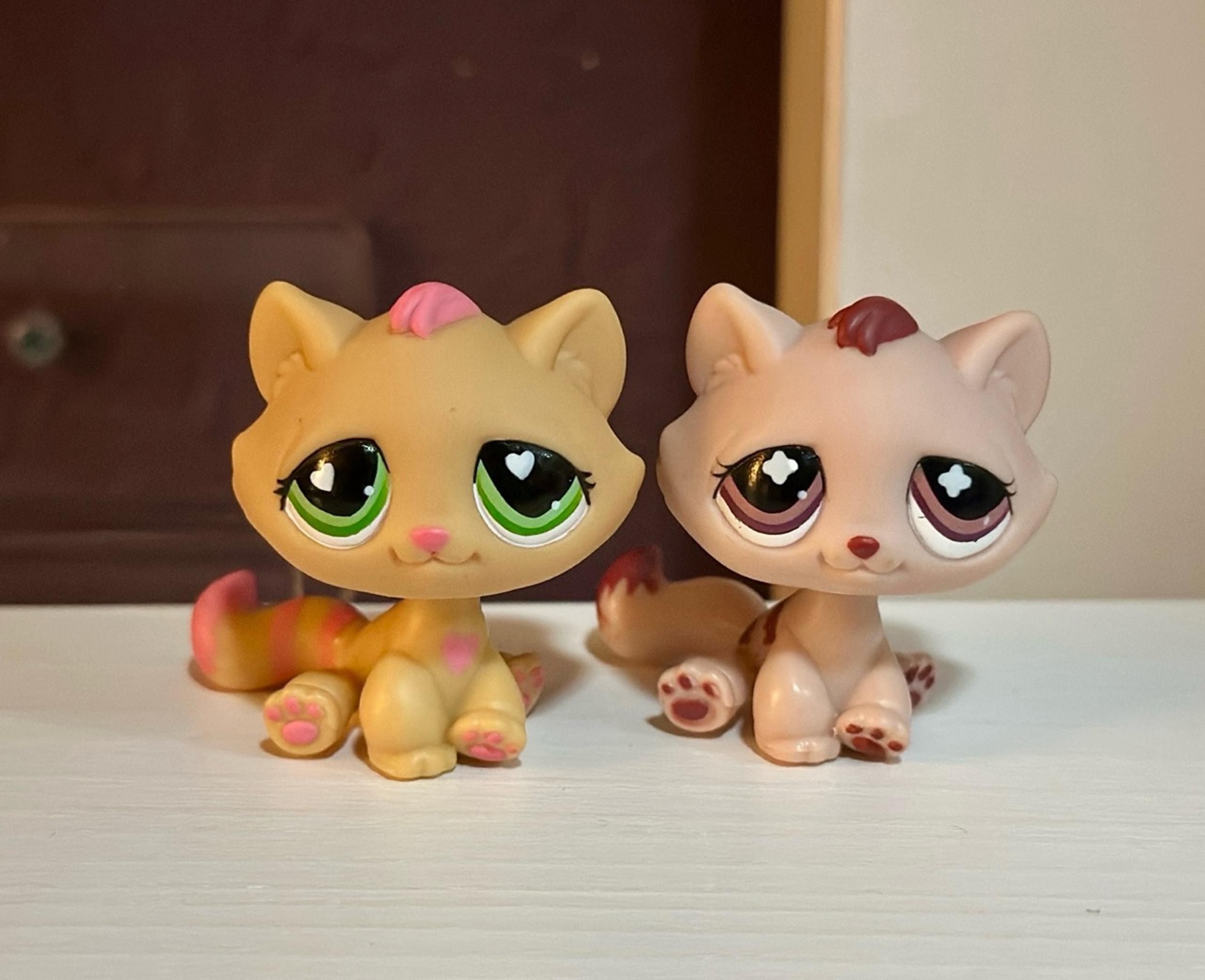 Littlest Pet Shop #552 & Monopoly Bon Bon Cats
