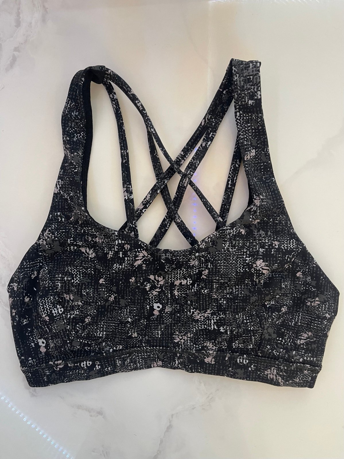 Lululemon Free to be serene bra