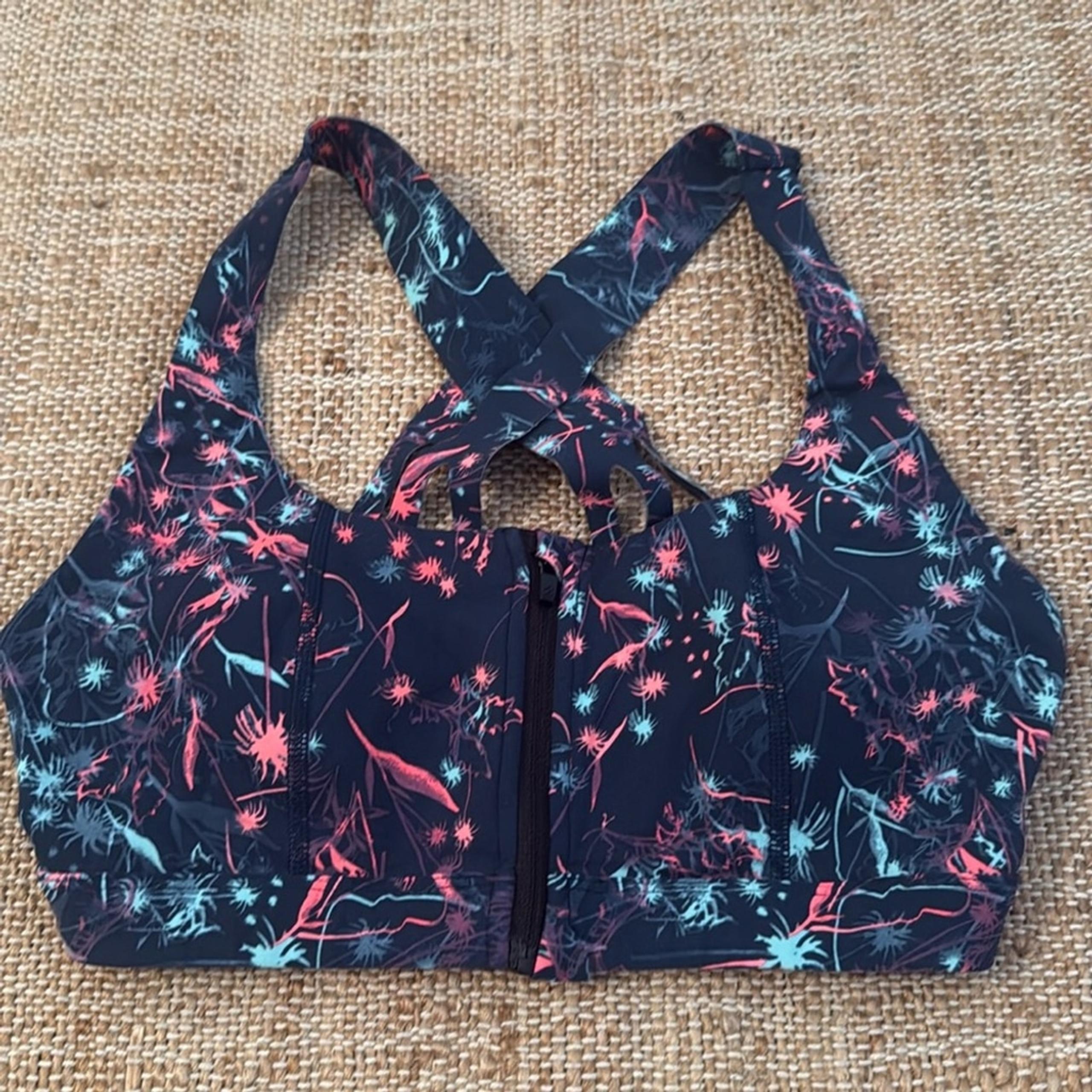 Women's Blue Mystical Floral Circuit Zip Up Sports Bra Size Small - Sweaty Betty