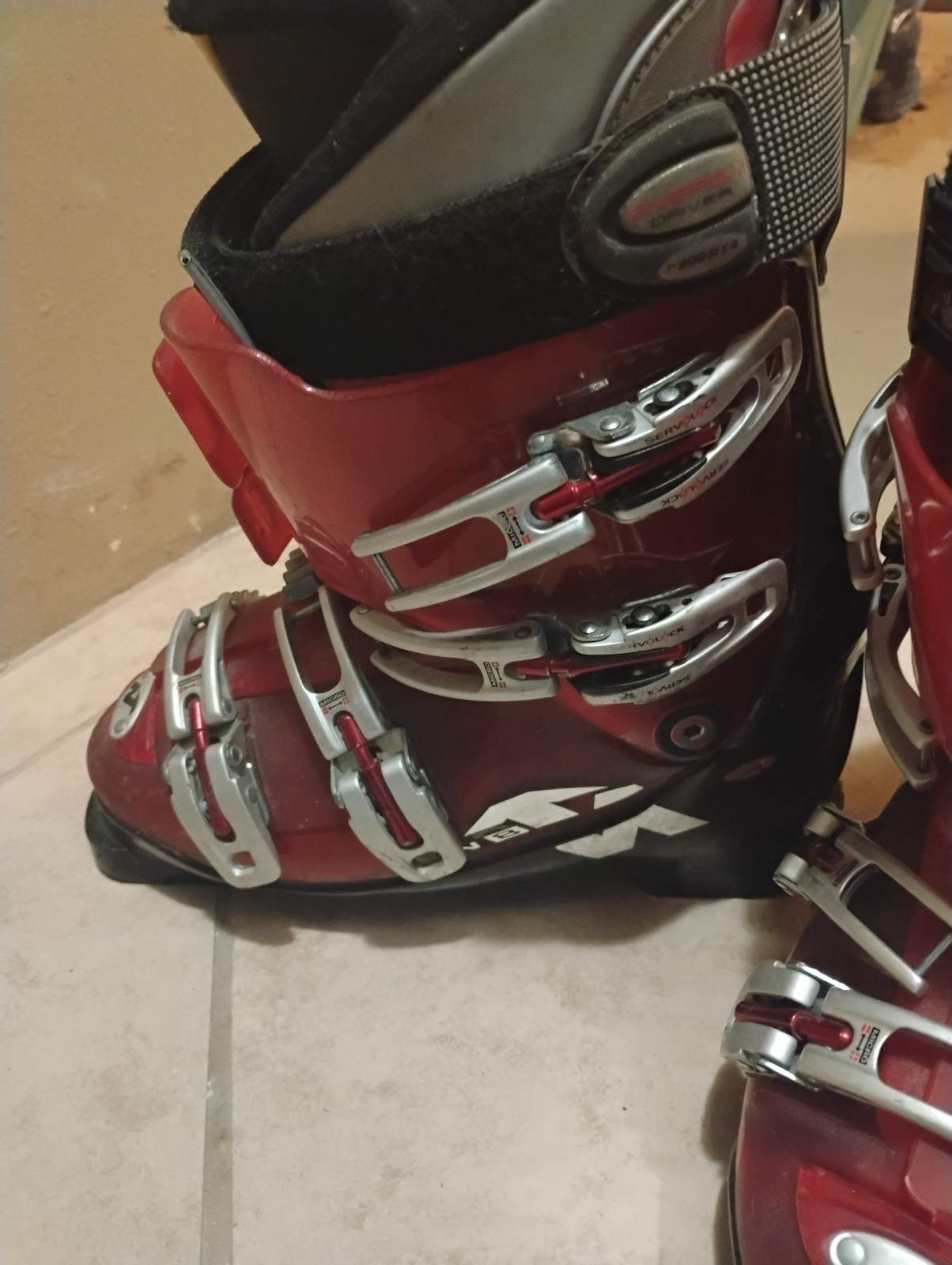 Nordica W8 Mens Ski Boots