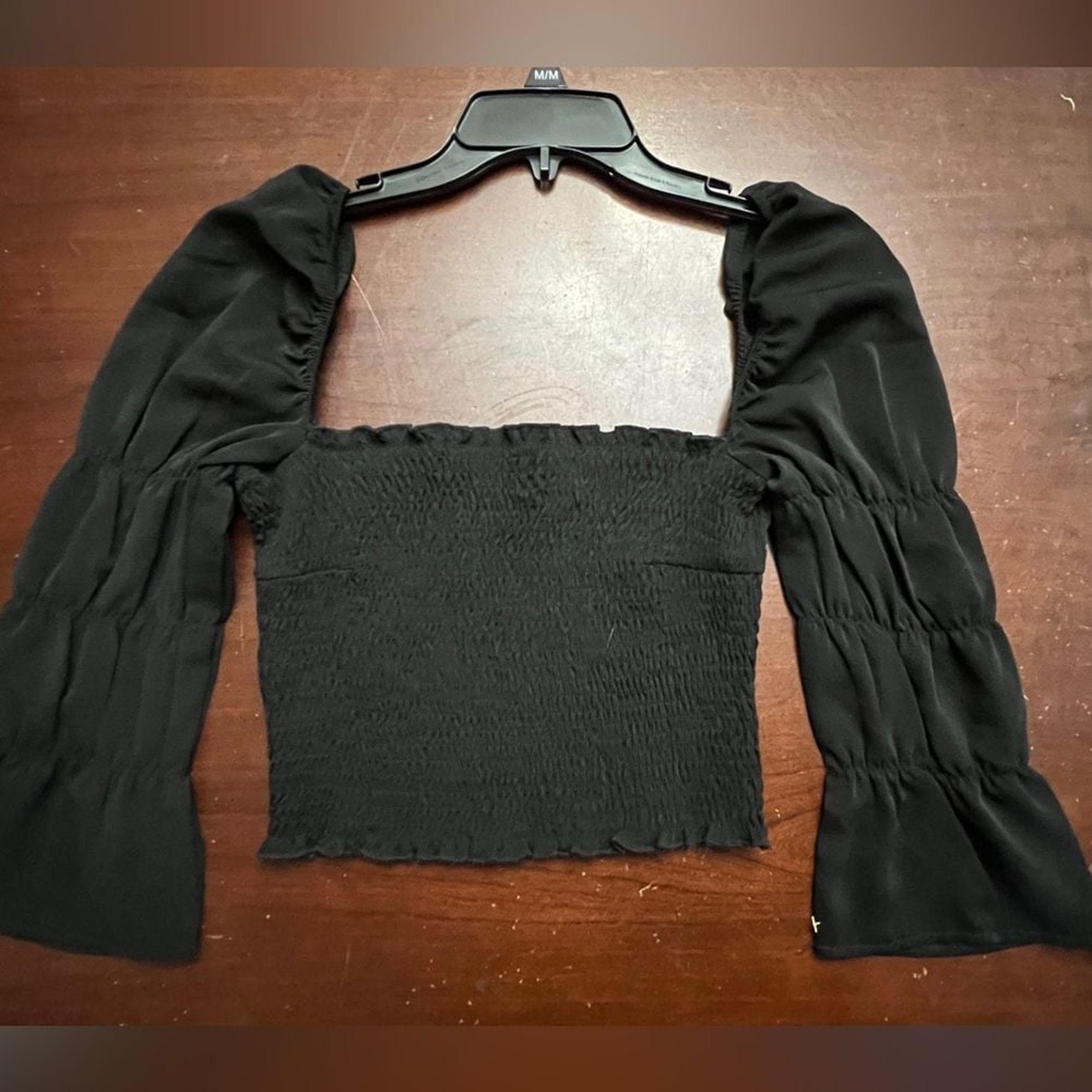 Polly cropped puffy sleeves cropped low neckline sexy hippy elastic Sheek 12"