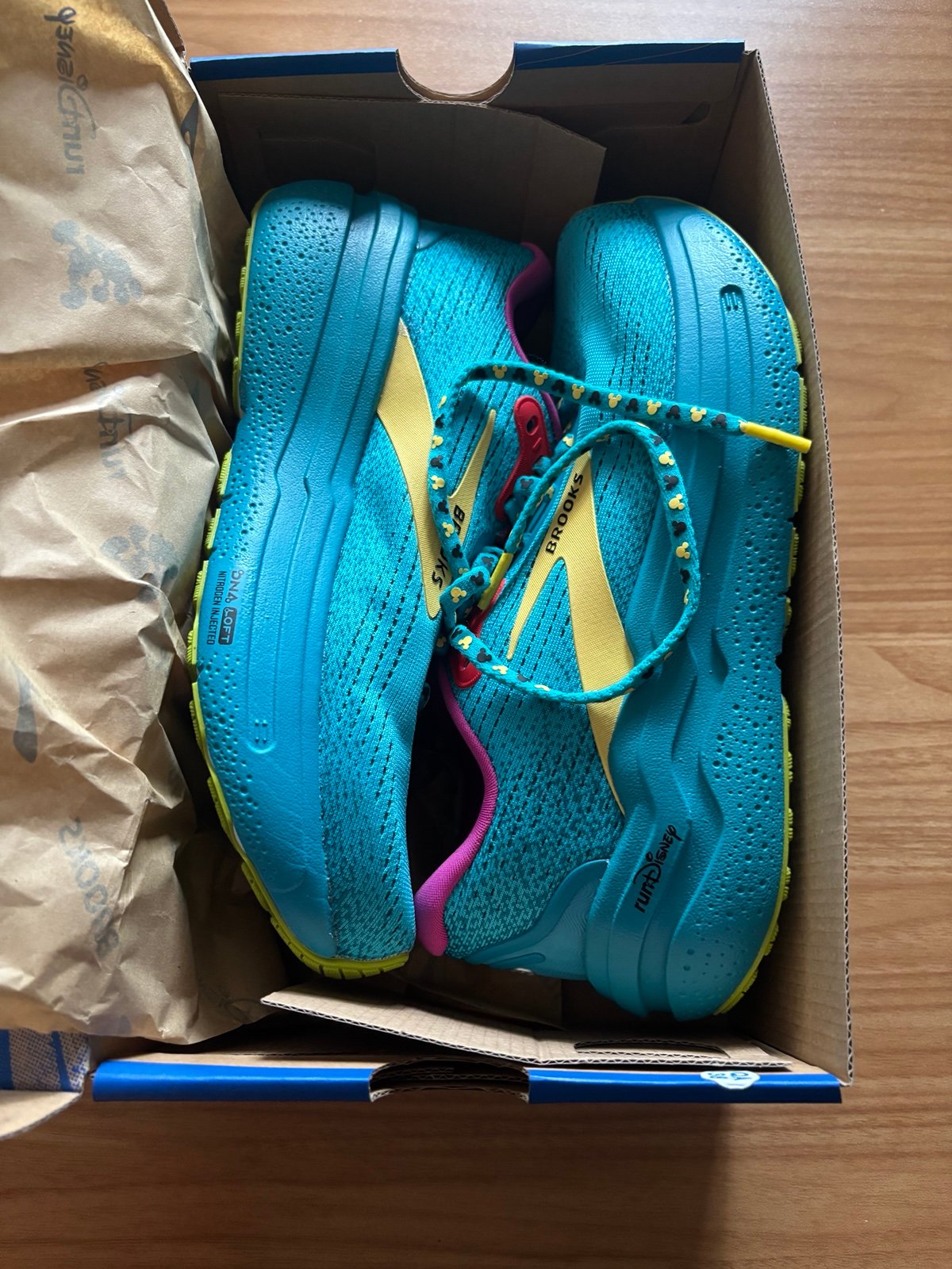Brooks Run Disney Ghost Max 2