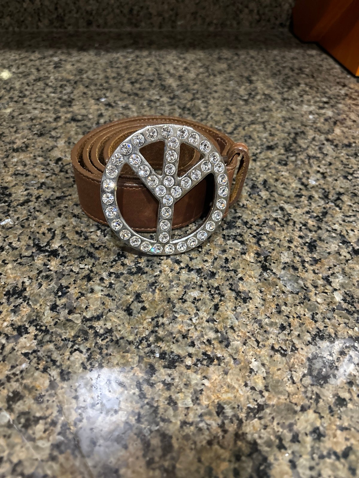 Leatherrock brown leather Peace sign belt