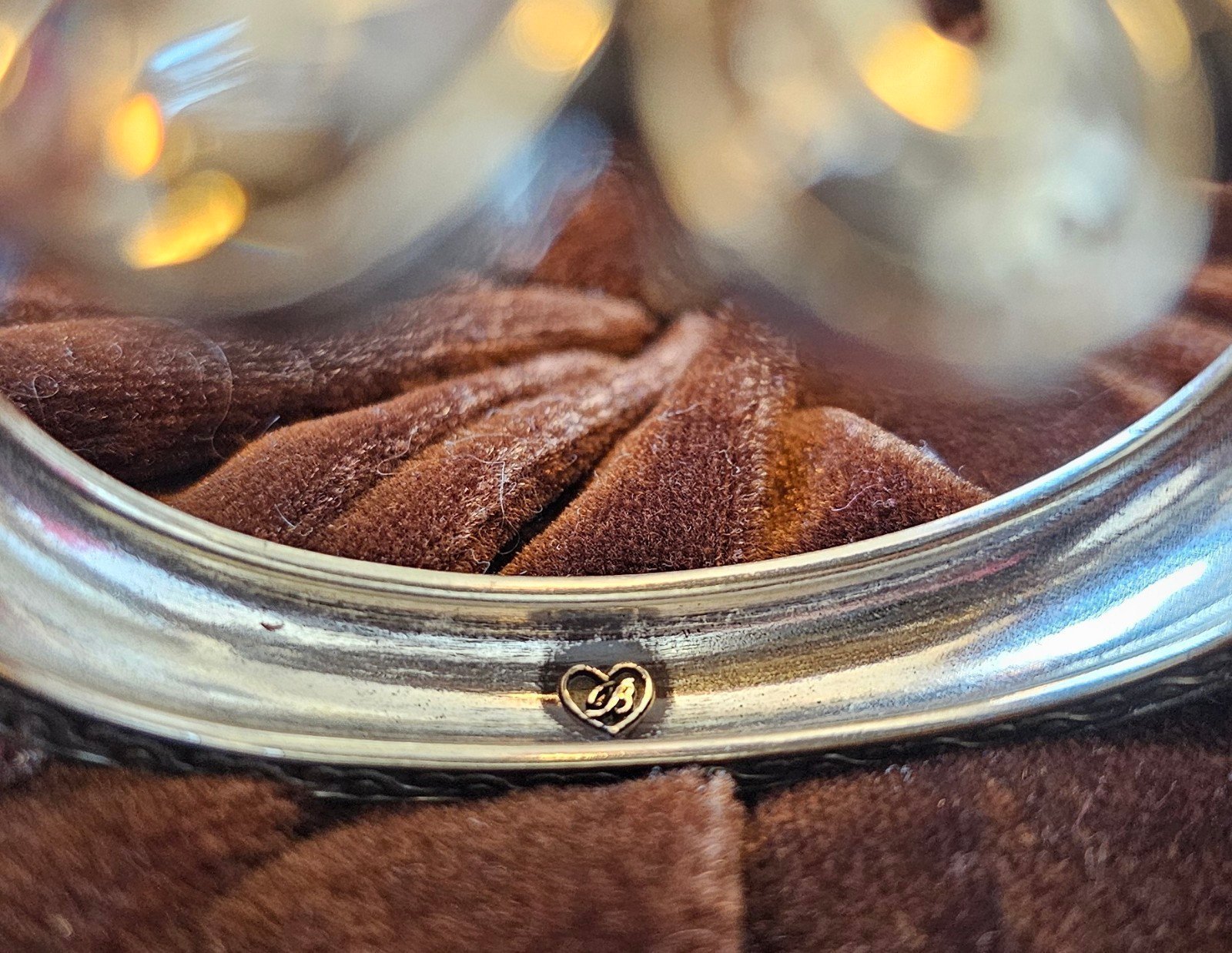 BEAUTIFUL BRIGHTON BANGLE BRACELET, Stamped