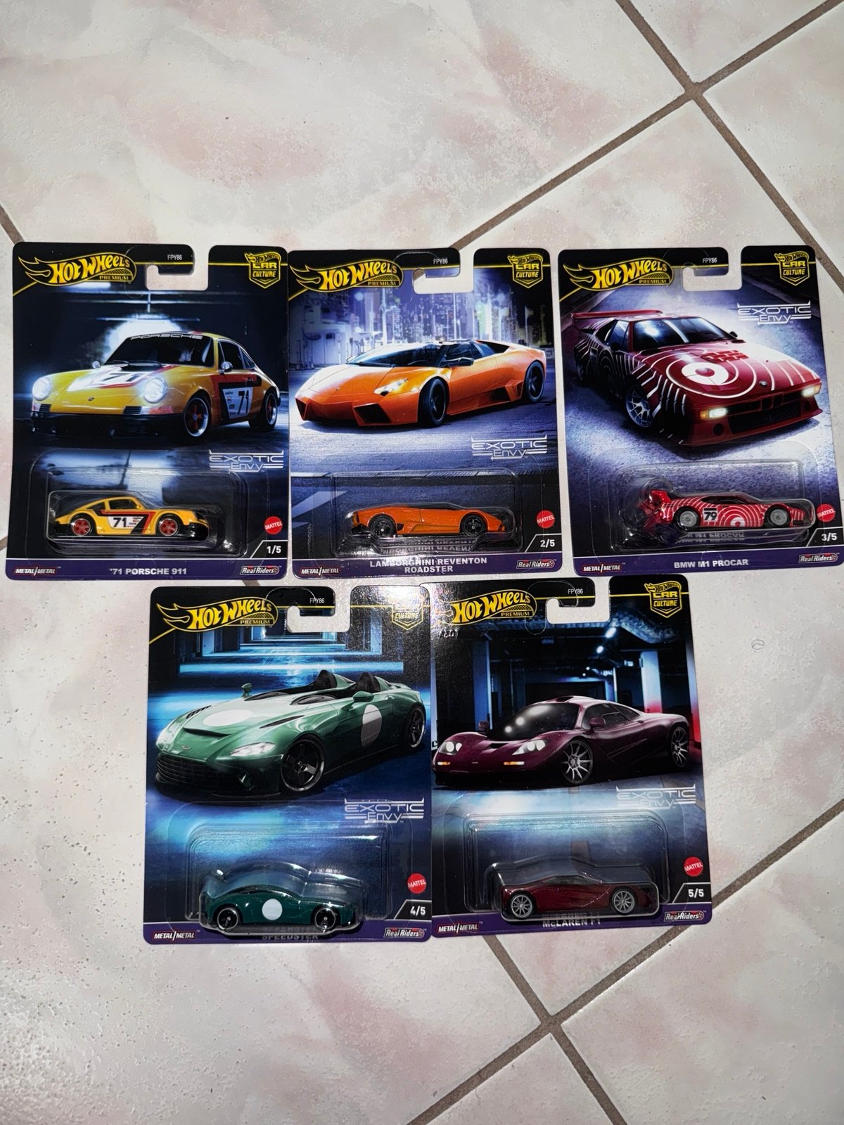 Hot Wheels Exotic Envy