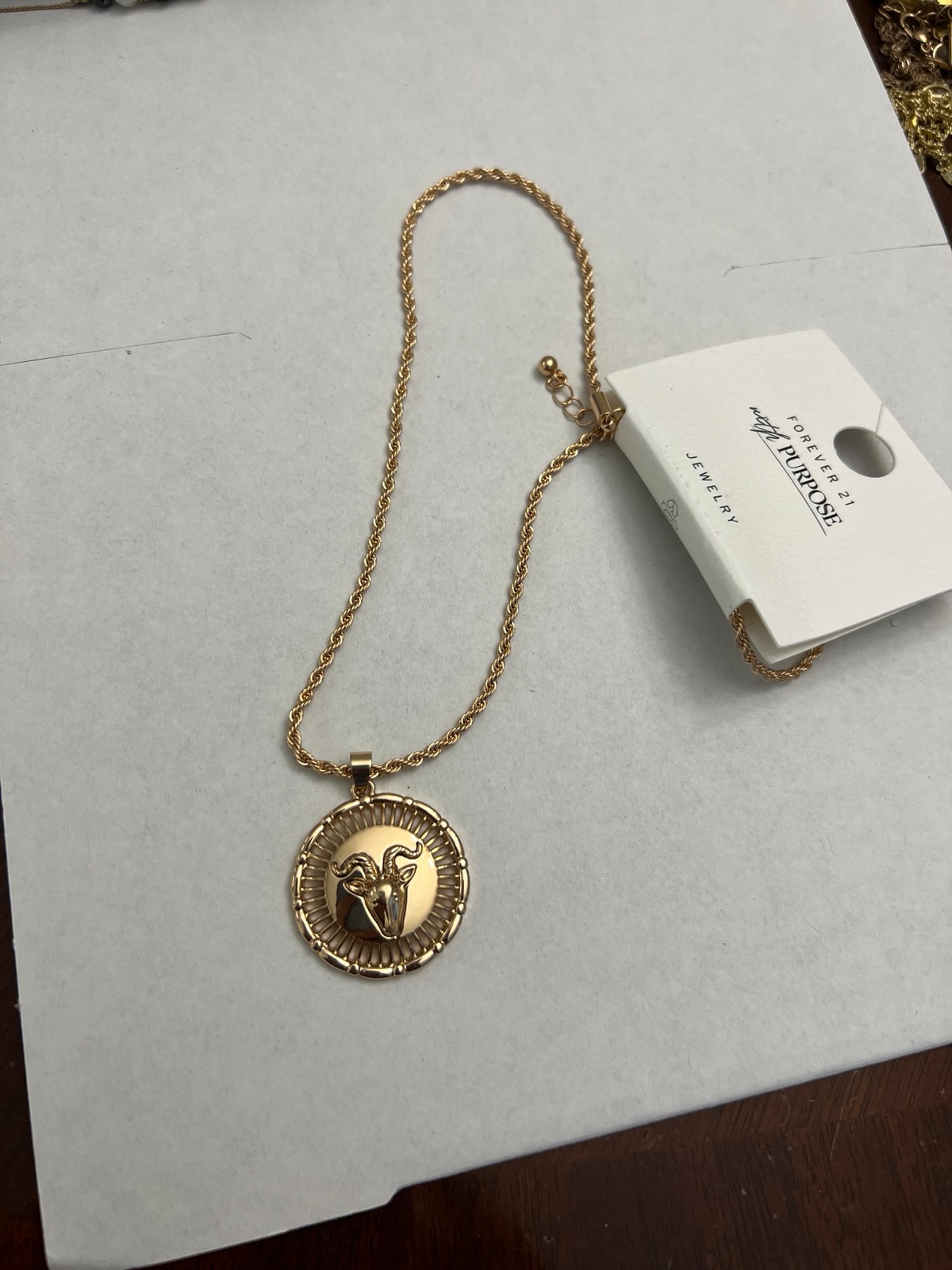 Forever 21 necklace READ DESCRIPTION