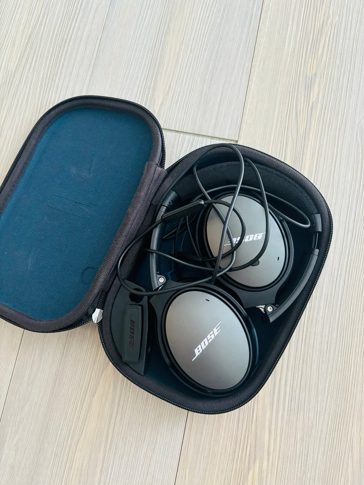 Bose noise cancellation headphones