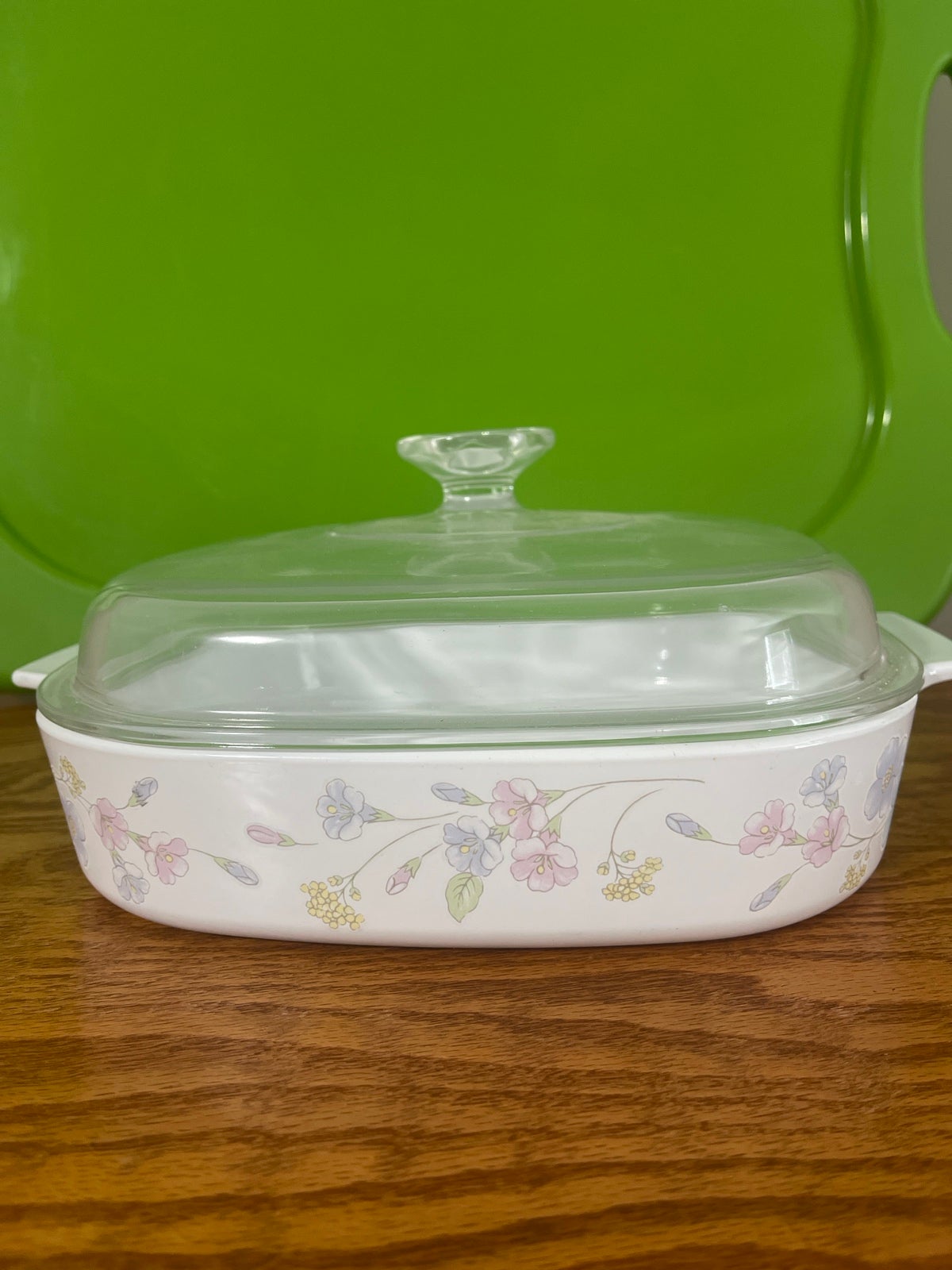 Vintage Corning Ware 2.5 liter Casserole Dish