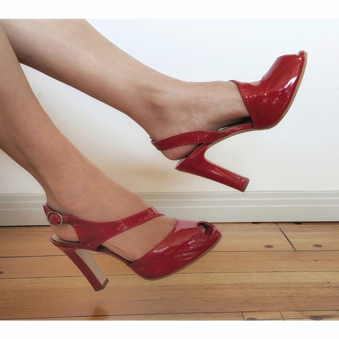 Malú MADE IN ITALY Vintage Y2K Red Patent Leather Sandals / Heels, Sz. 9