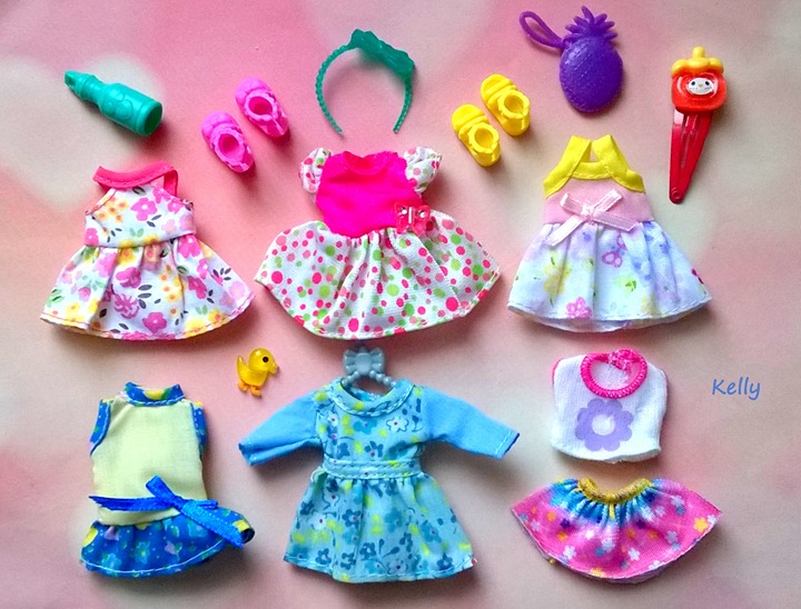 Chelsea doll 2024 clothes and shoes